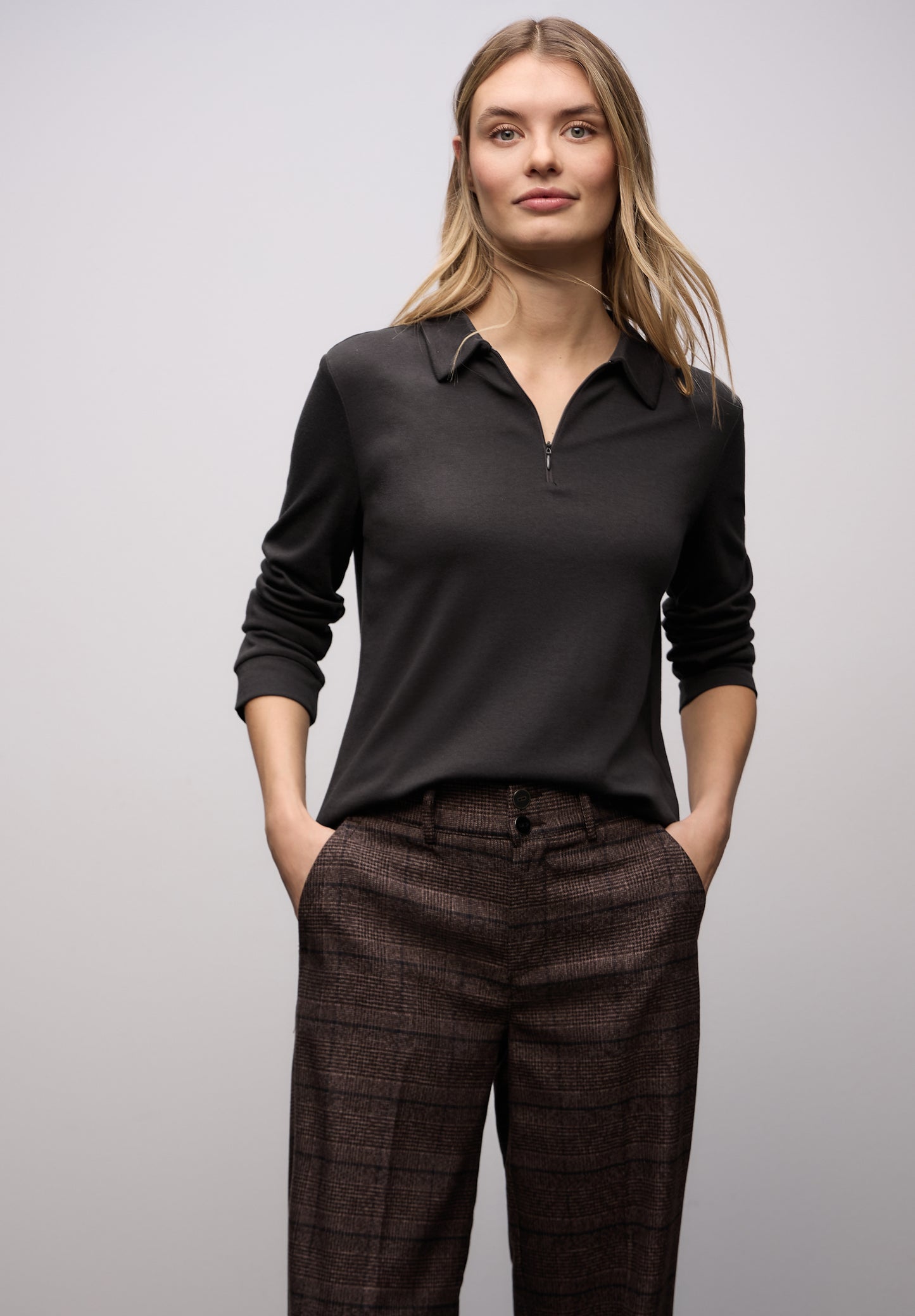 Street One - Poloshirt mit Zipper - Farbe: darkest brown