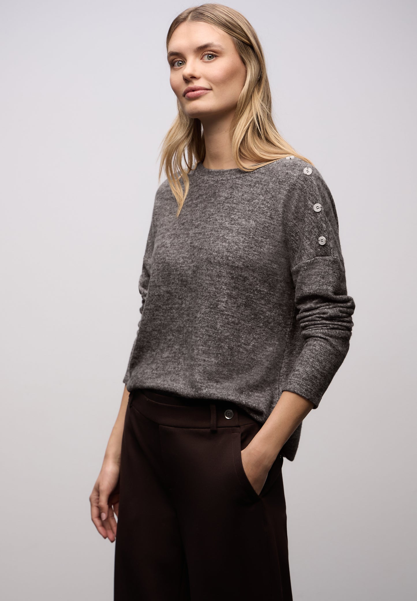 Street One - Softes Shirt mit Knöpfen - Farbe: rustic brown mel.