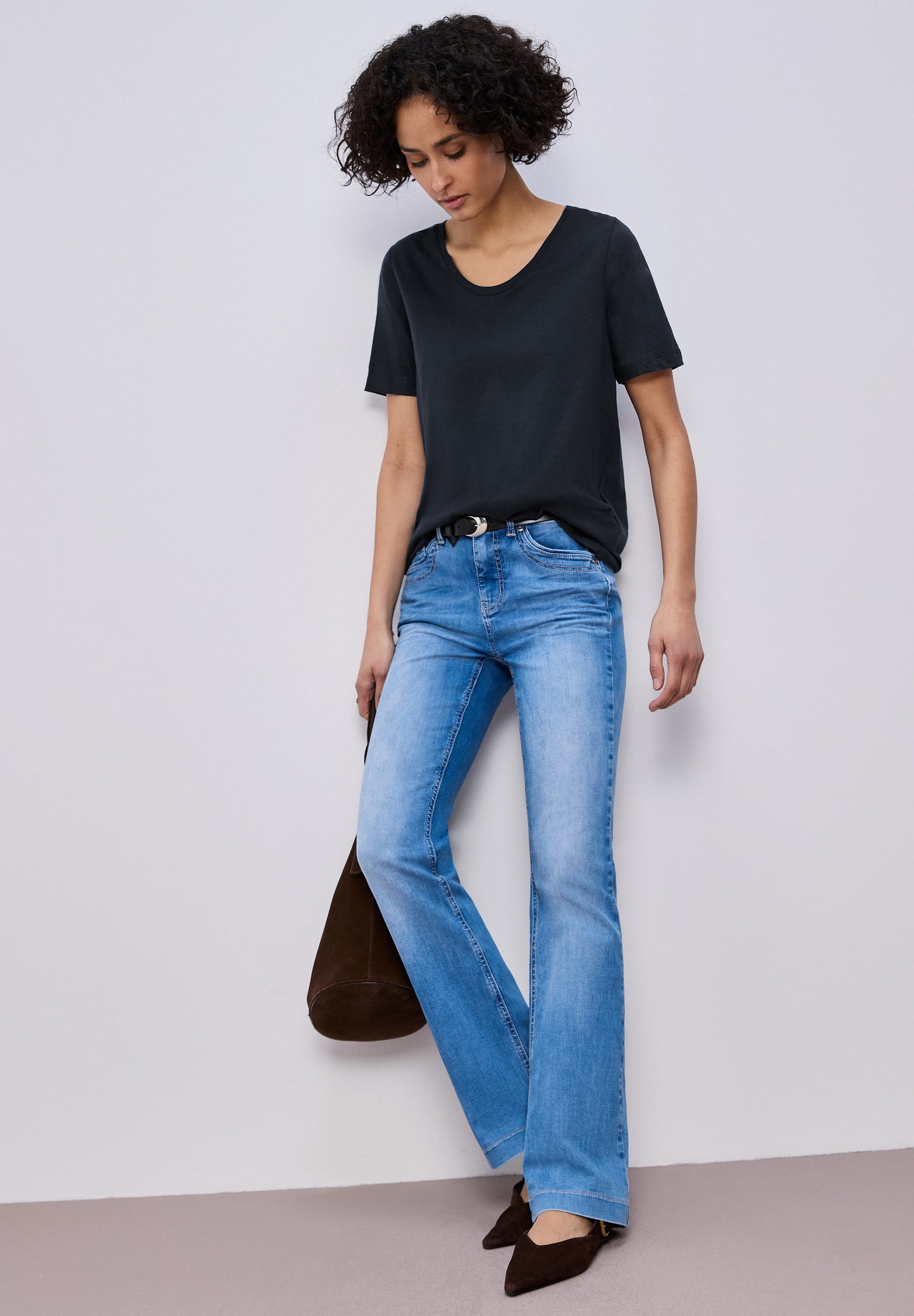 Street One - Basic T-Shirt mit gerundetem V-Neck - Farbe: shadowed navy