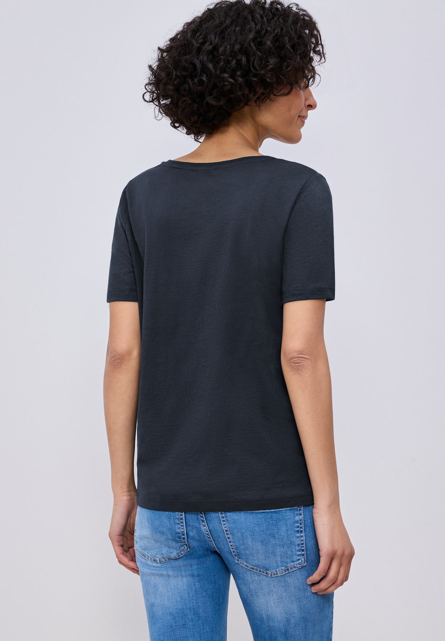Street One - Basic T-Shirt mit gerundetem V-Neck - Farbe: shadowed navy
