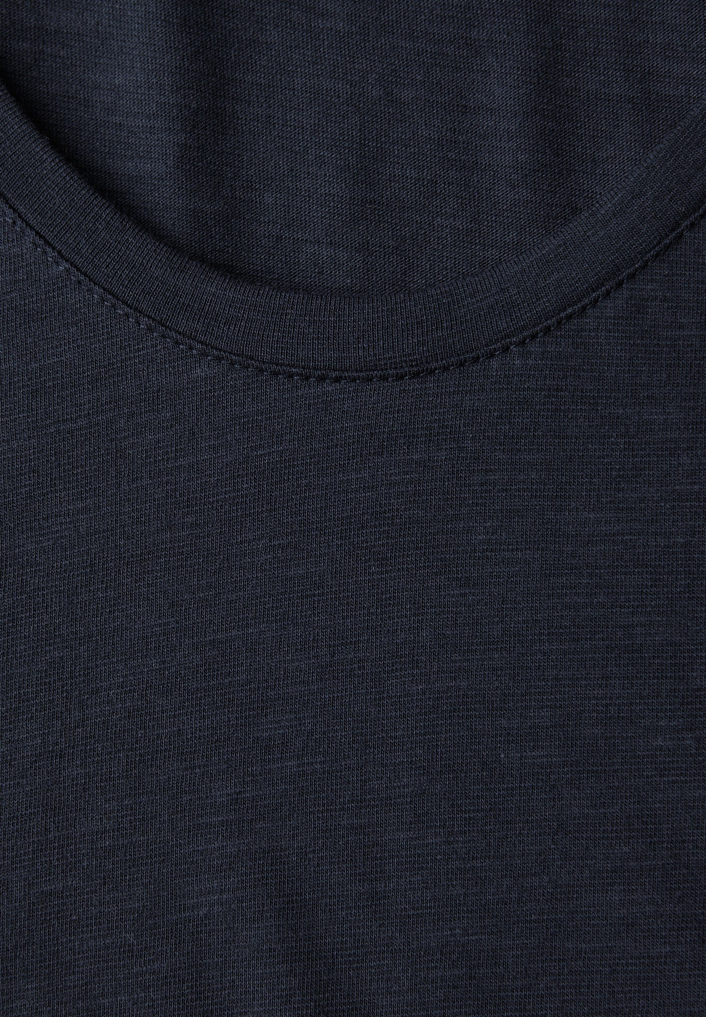 Street One - Basic T-Shirt mit gerundetem V-Neck - Farbe: shadowed navy