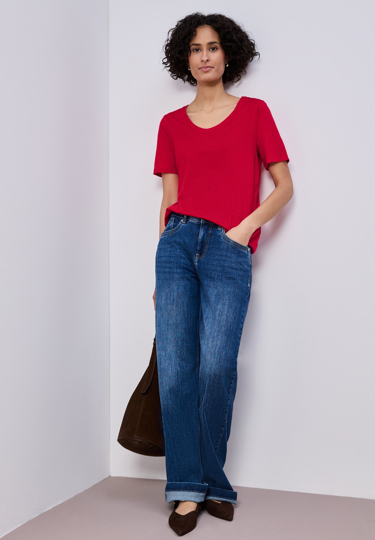 Street One - Basic T-Shirt mit gerundetem V-Neck - Farbe: salsa red