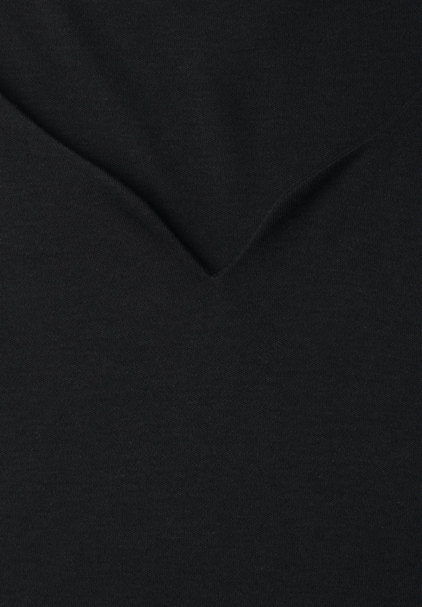 Street One - Basic T-Shirt mit Herzausschnitt - Farbe: Black