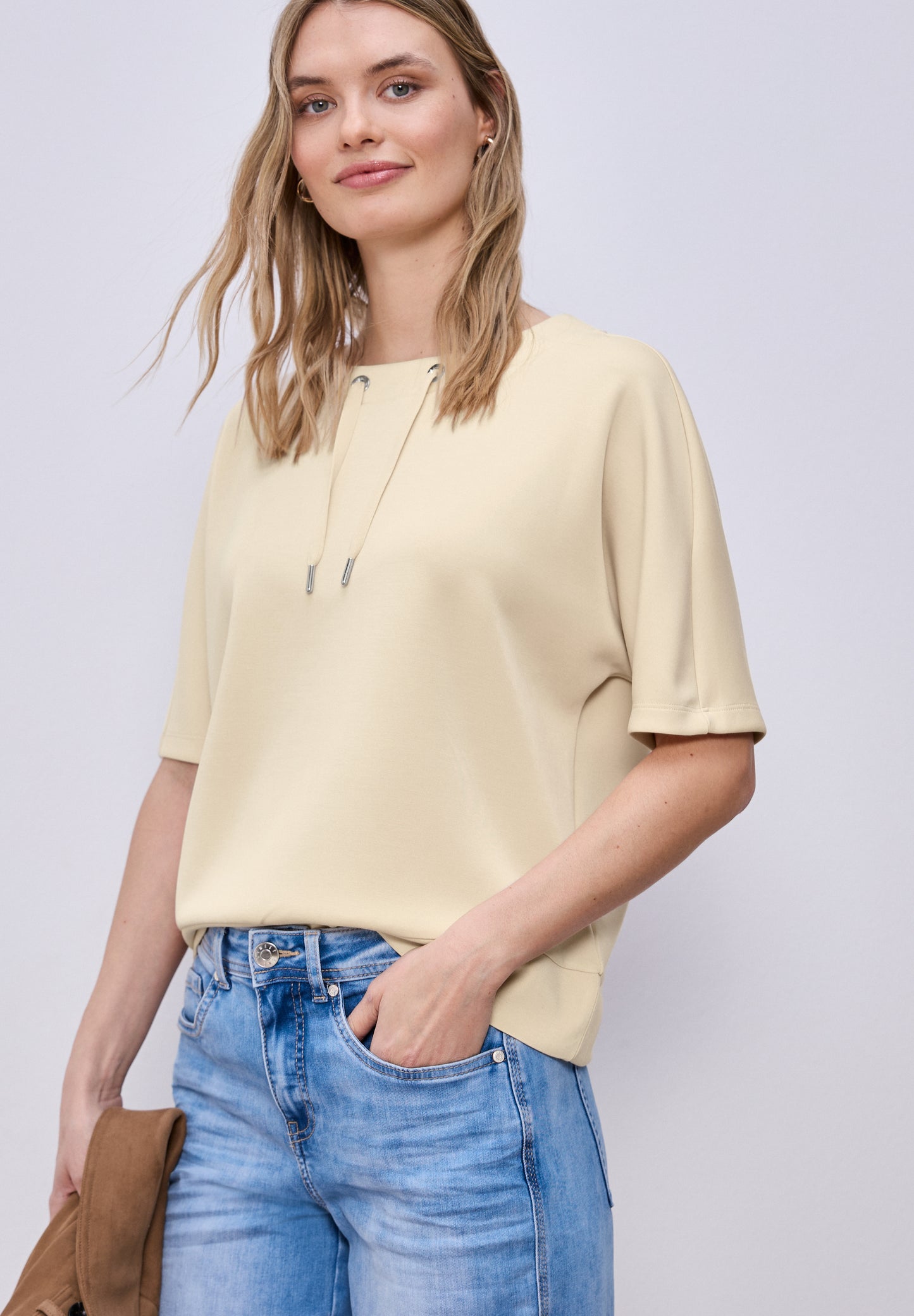 Street One - Dropped Shoulder Shirt im Silk-Look - Farbe: smoke beige