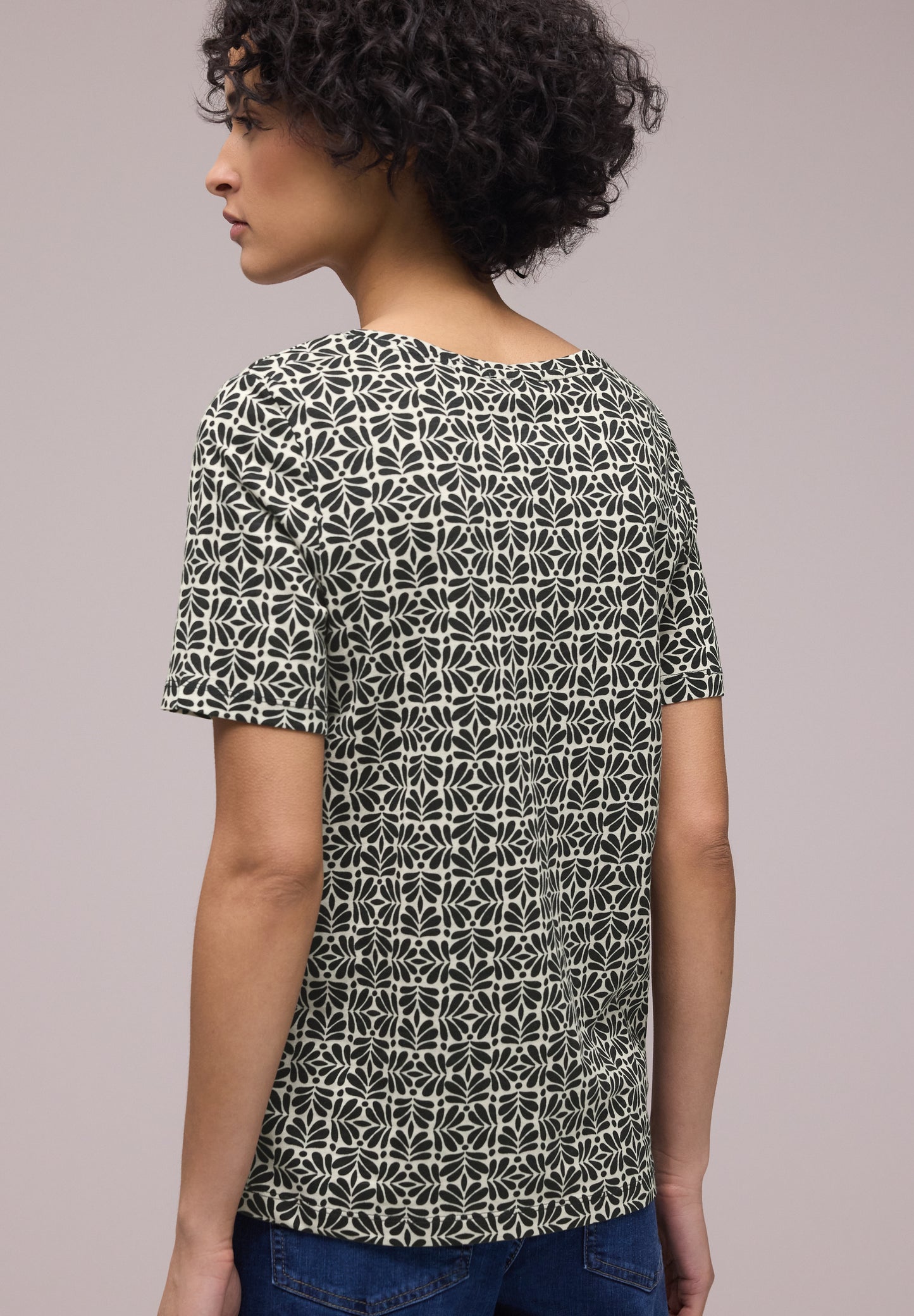 Street One - Kurzarm T-Shirt mit gerundetem V-Neck - Farbe: shadowed navy