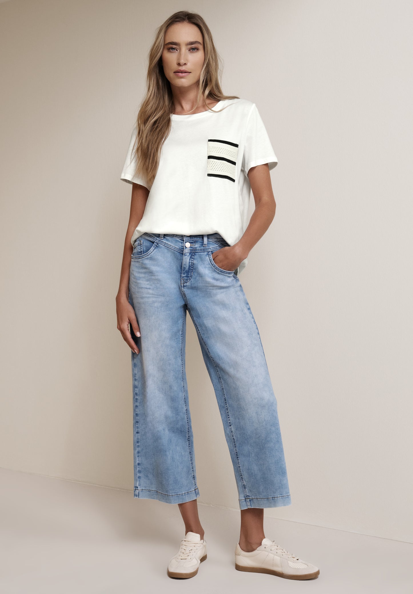 Street One - Kurzarm Shirt mit Streifen-Tasche - Farbe: off white
