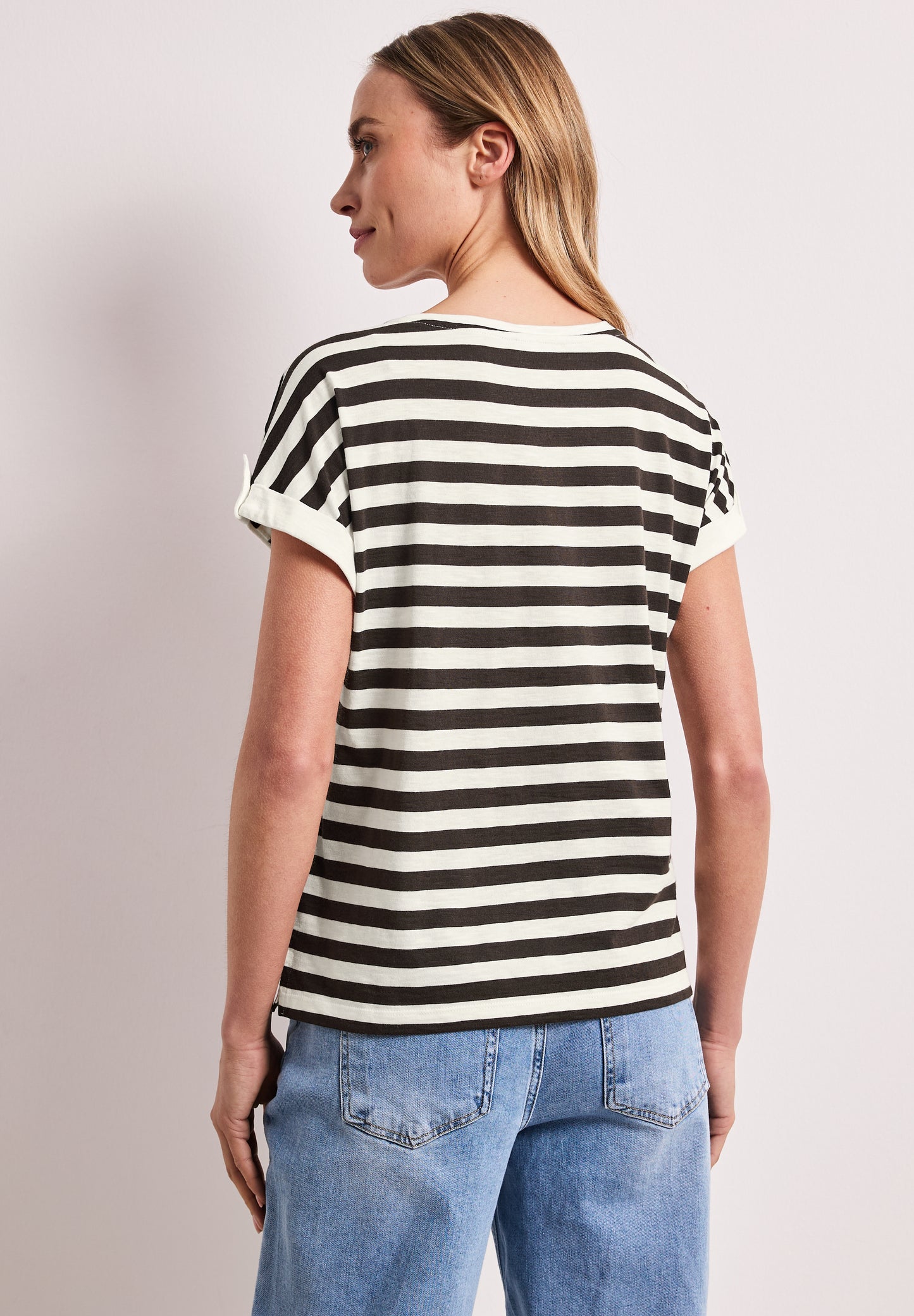 Street One - T-Shirt mit Rundhals und Knopfdetail - Farbe: espresso brown