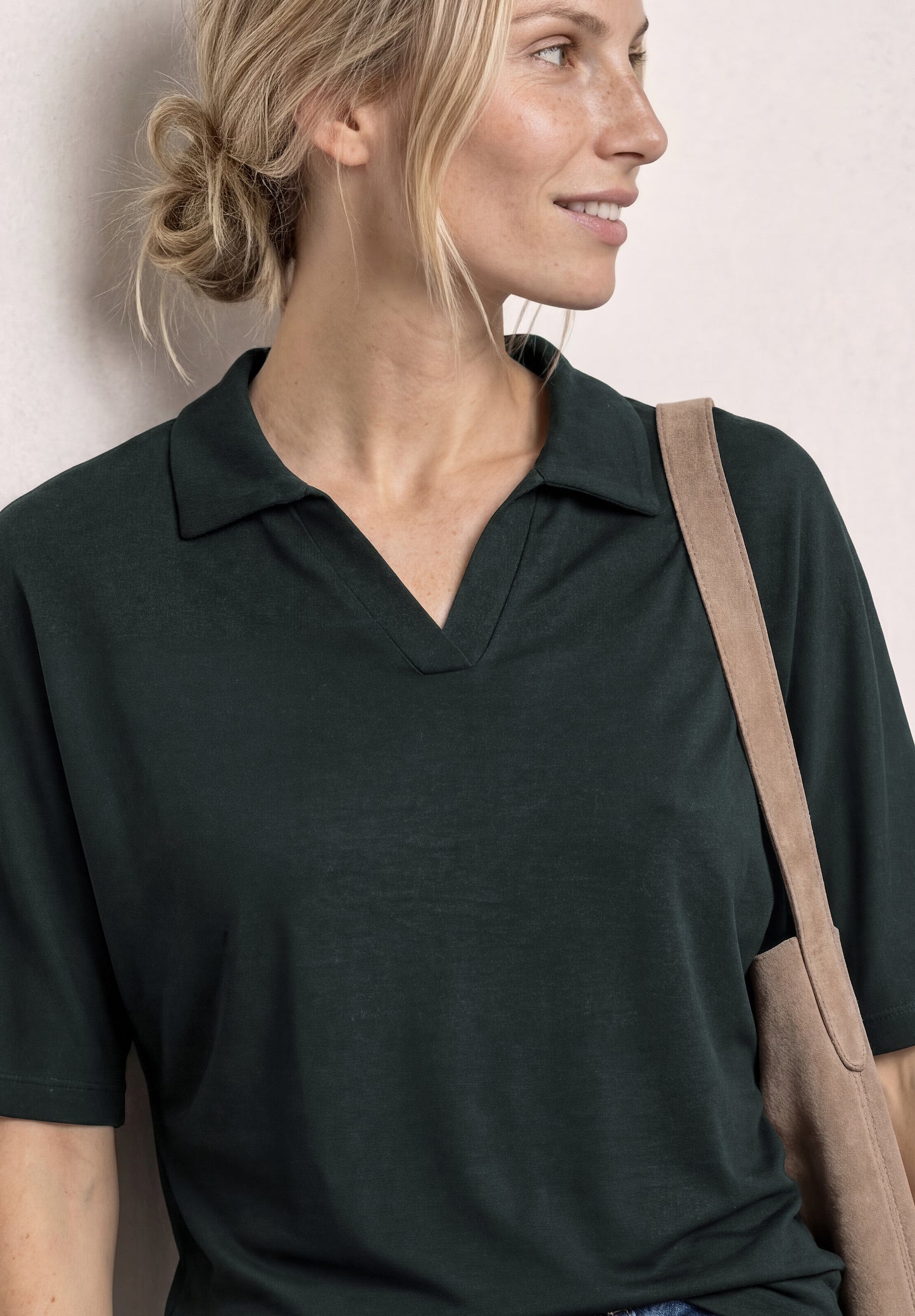 Street One - Dropped Shoulder Poloshirt mit Elastikbund - Farbe: deep bound green