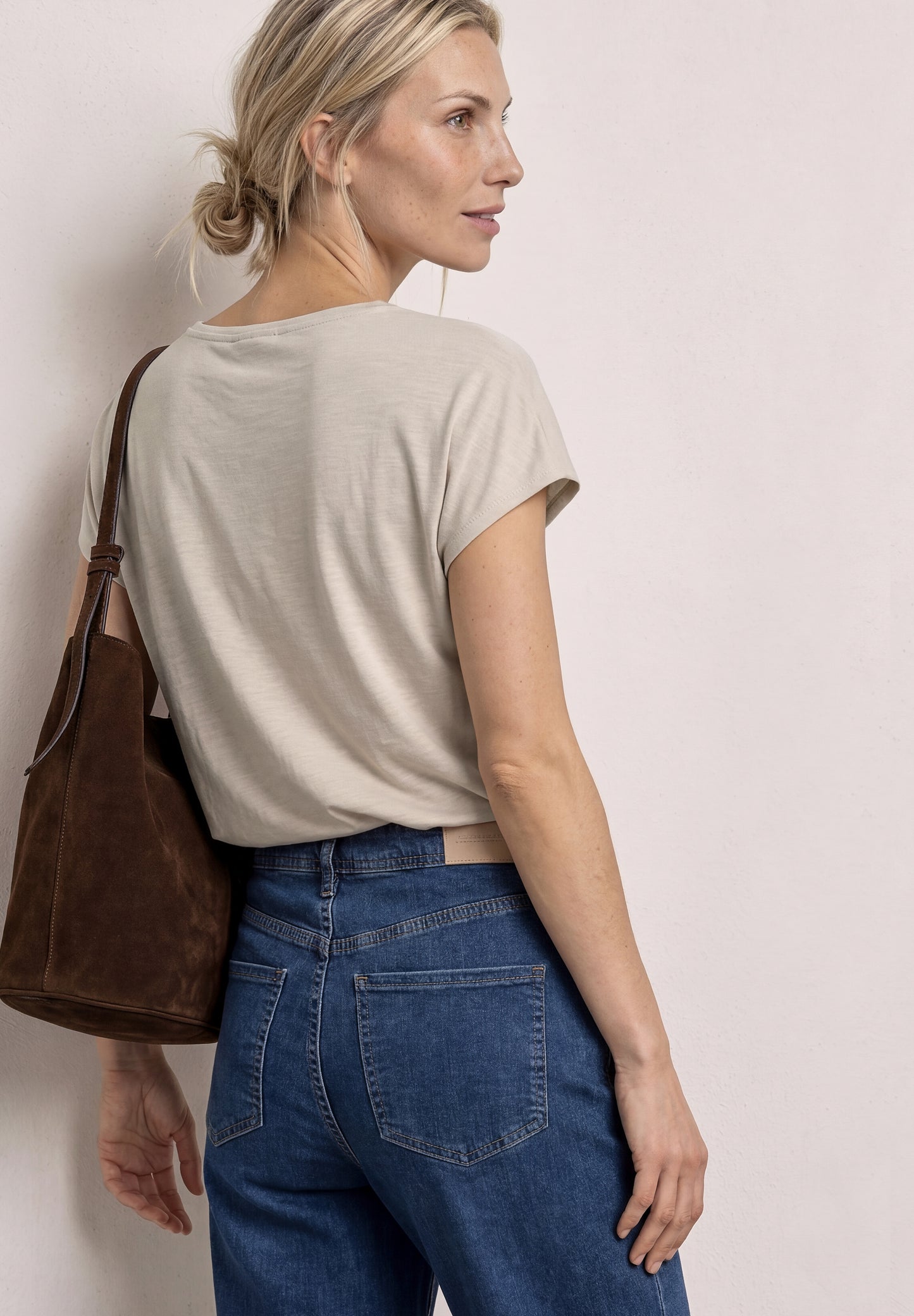 Street One - Silk-Look Shirt mit V-Neck und Deko-Detail - Farbe: clay sand