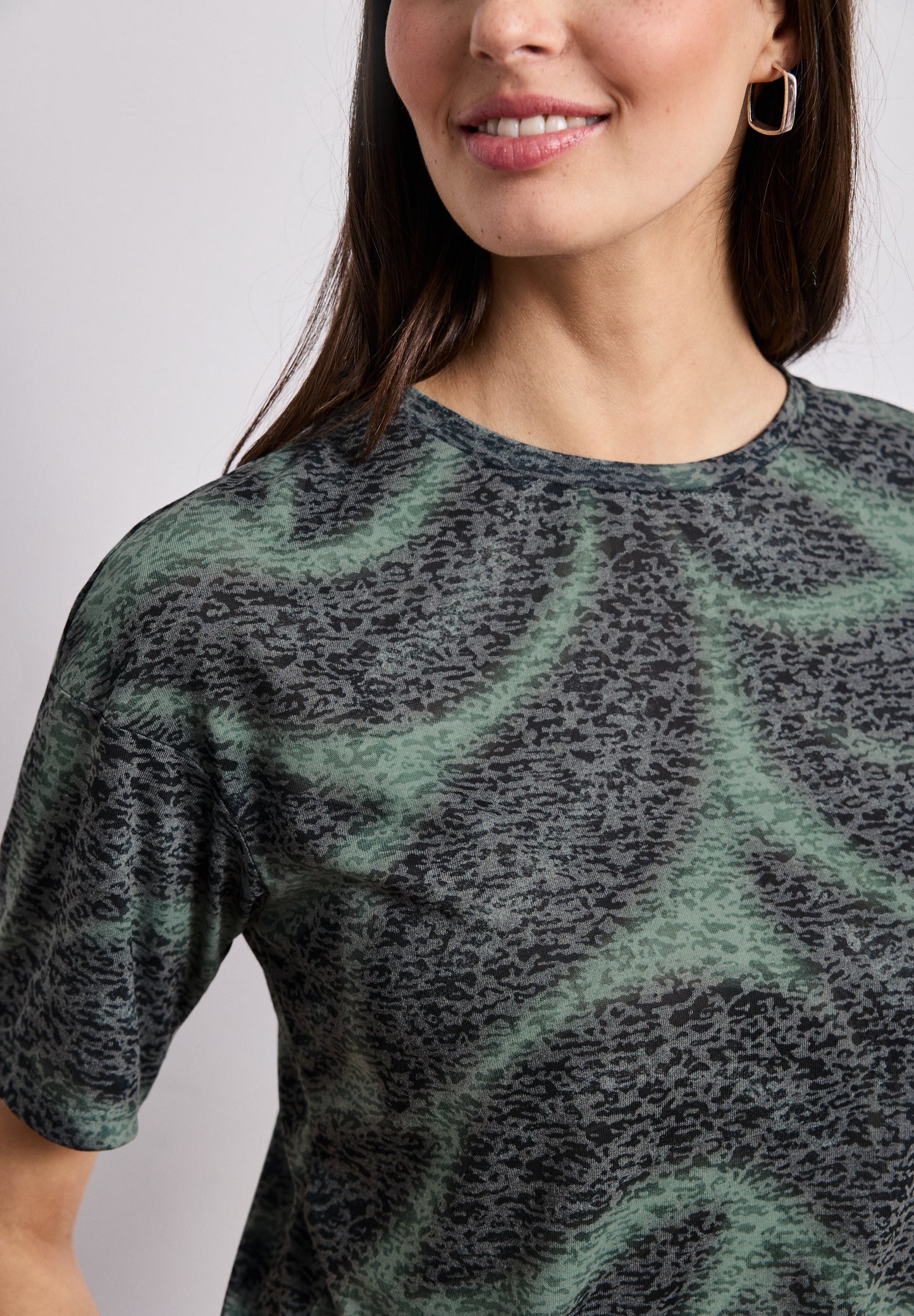 Street One - Shirt im Ausbrenner-Look mit Print - Farbe: deep bound green
