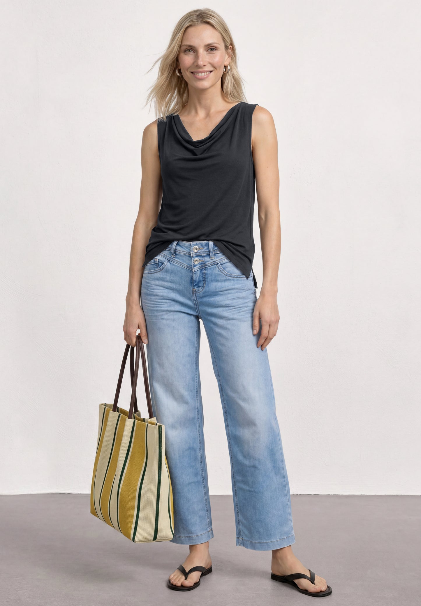 Street One - Silk-Look Top mit Wasserfall-Ausschnitt - Farbe: Black