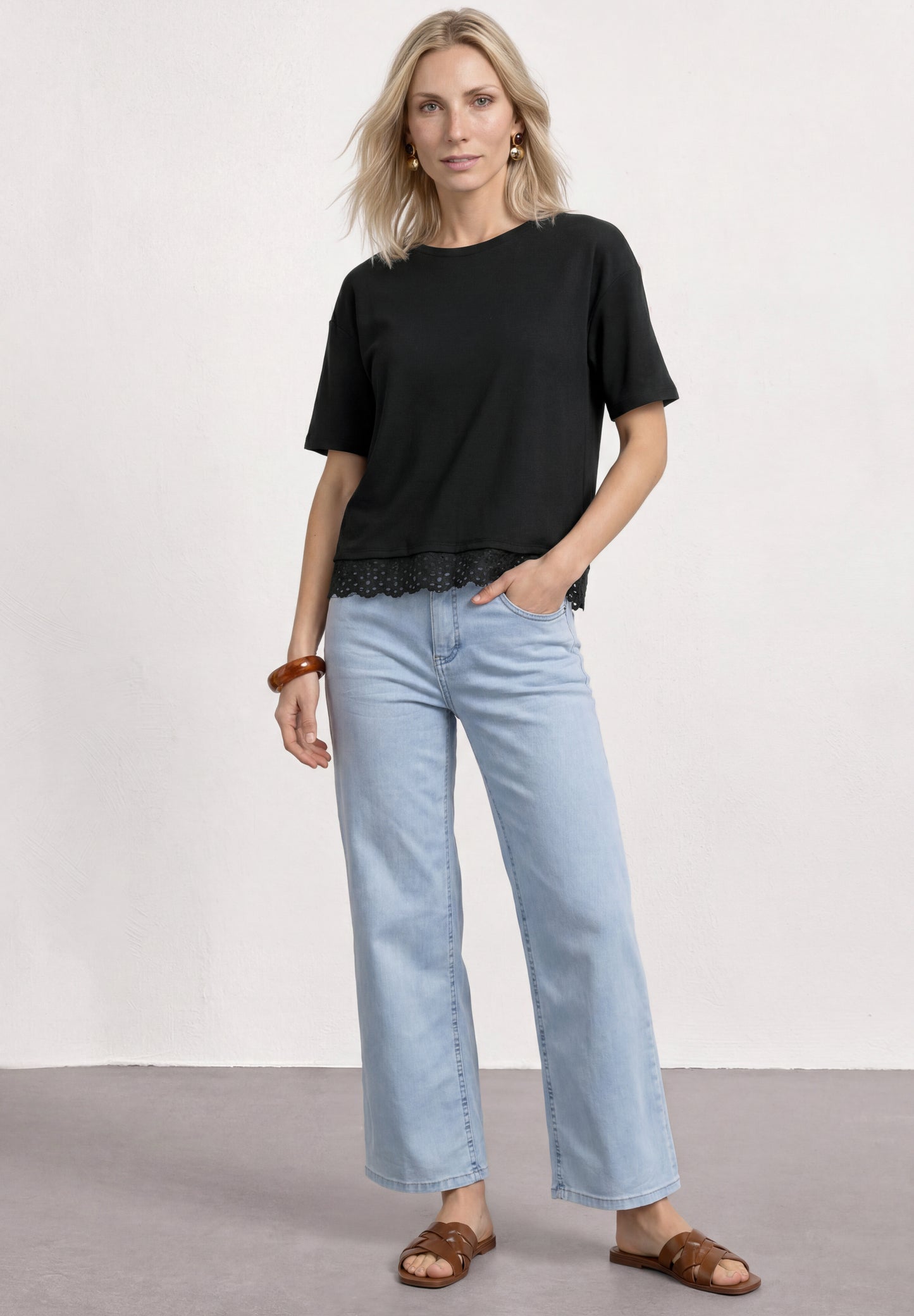Street One - T-Shirt mit Rundhals und Spitze - Farbe: Black