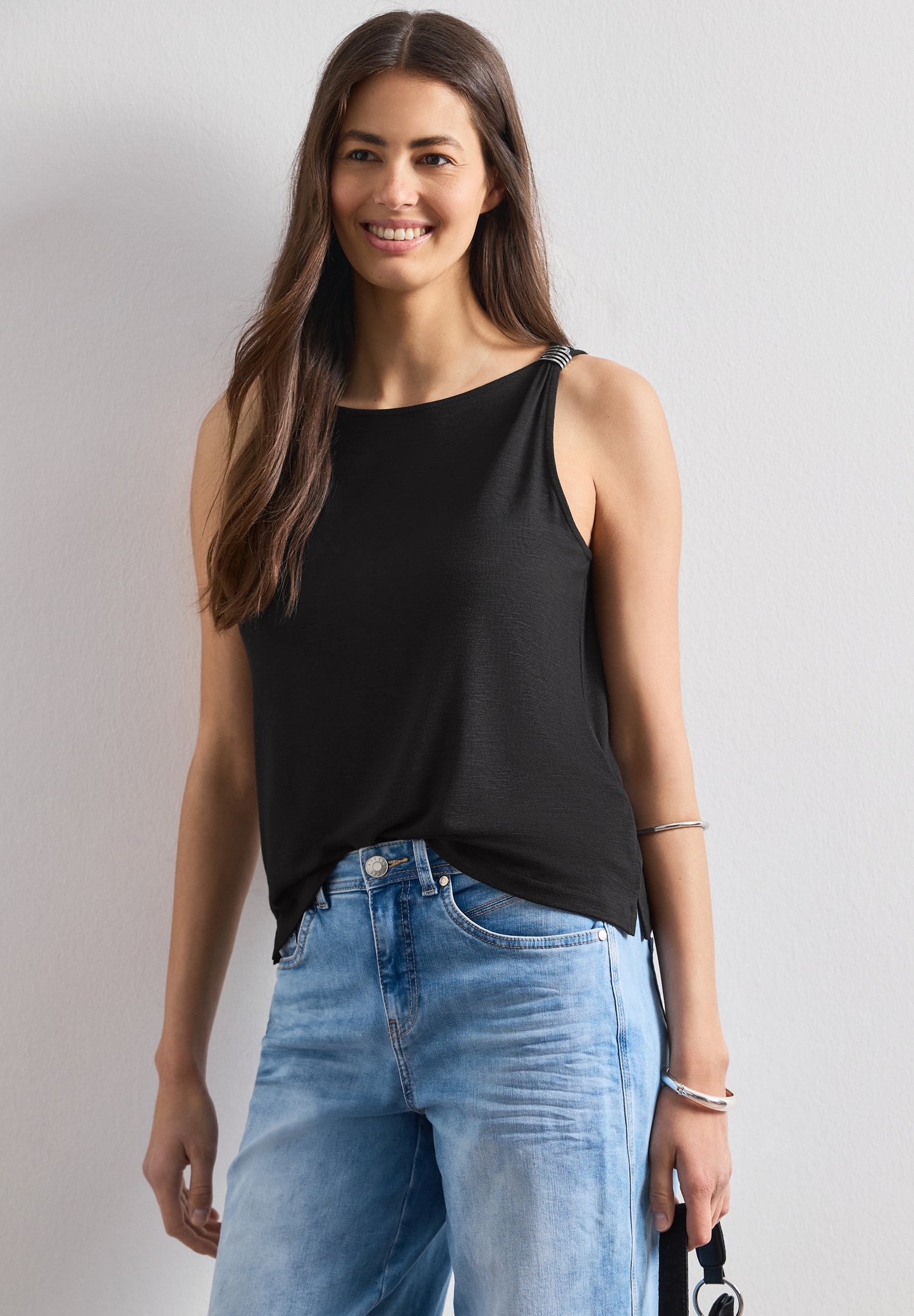 Street One - Top mit U-Boot-Ausschnitt und Schulterdetail - Farbe: Black