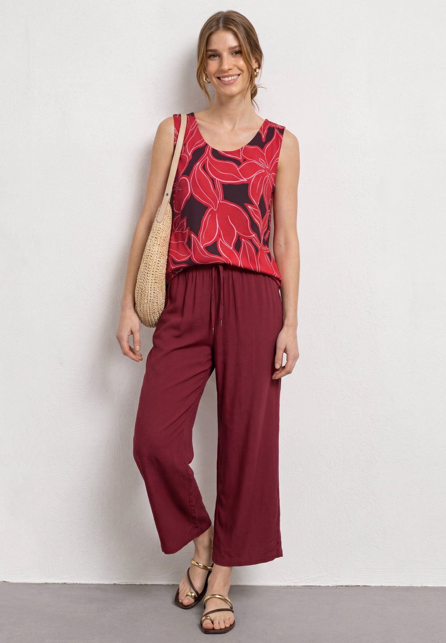 Street One - Top mit V-Neck und Elastiksaum - Farbe: salsa red