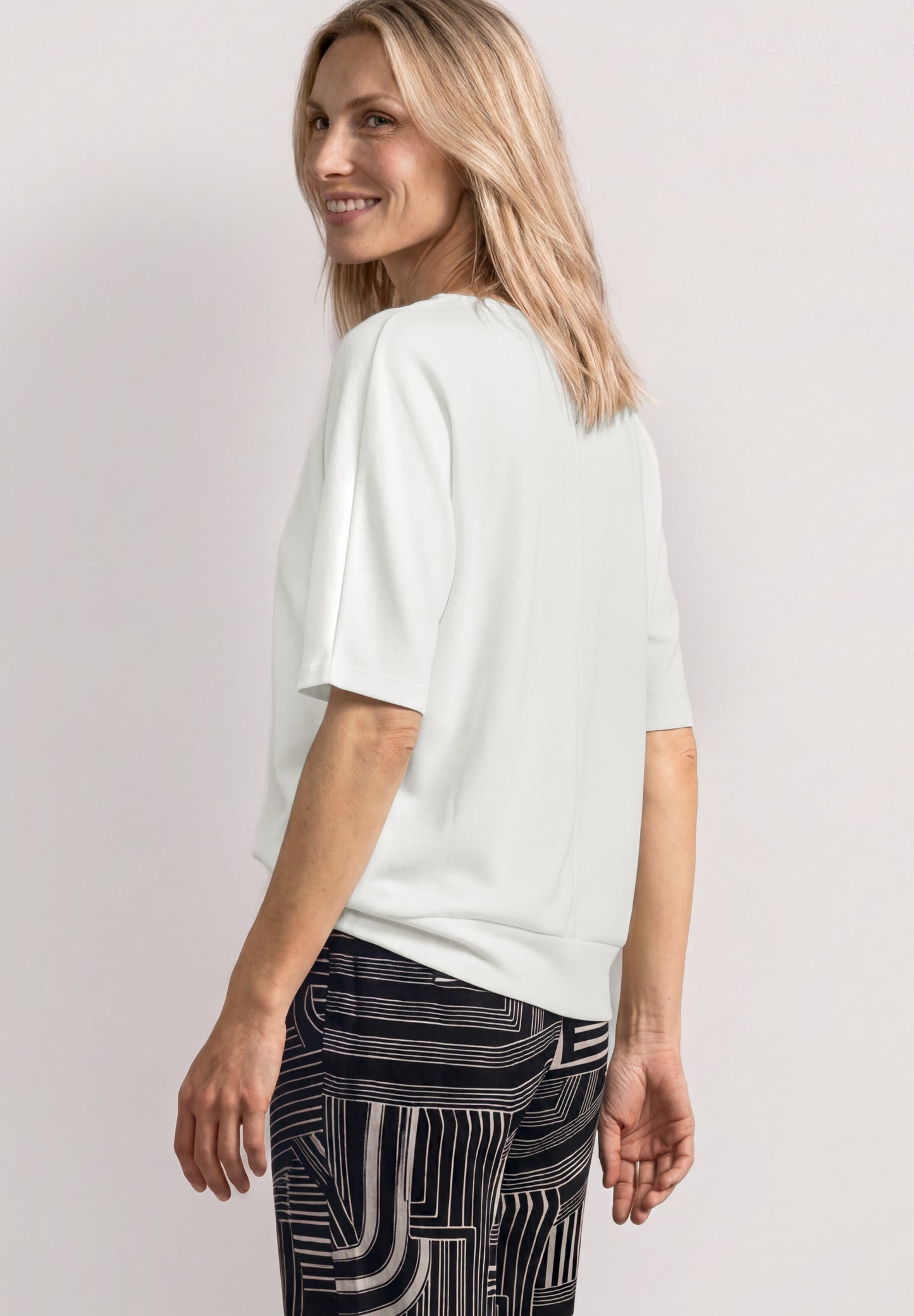 Street One - Basic Shirt mit Boat Neck und Elastikbund - Farbe: off white