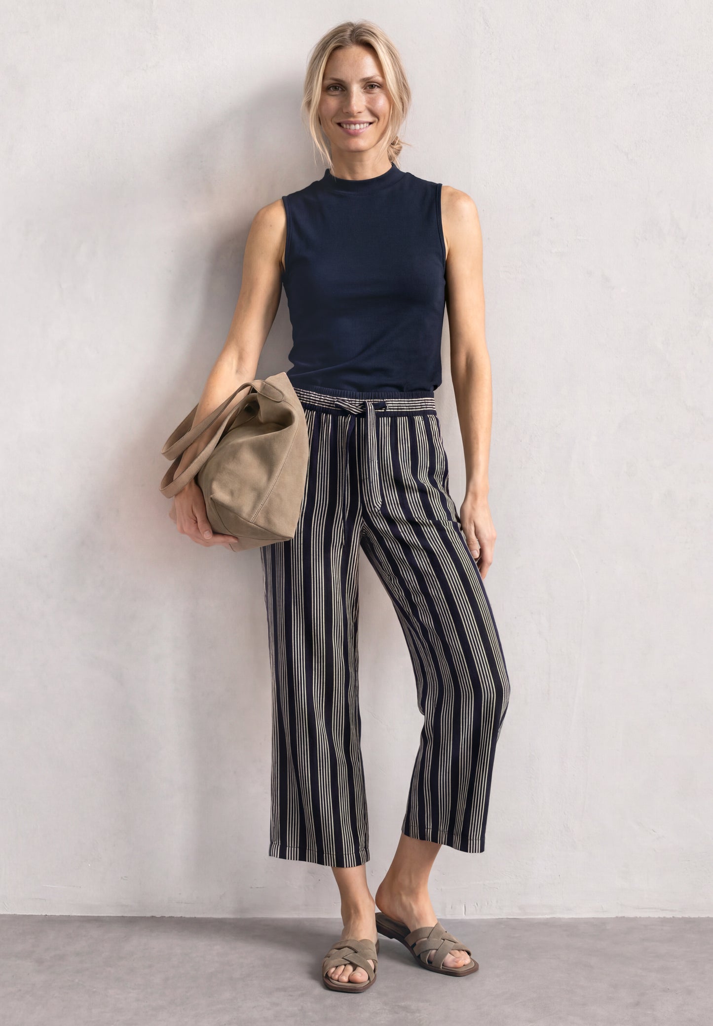 Street One - Top im Silk-Look mit Turtle Neck - Farbe: dunkel Blau