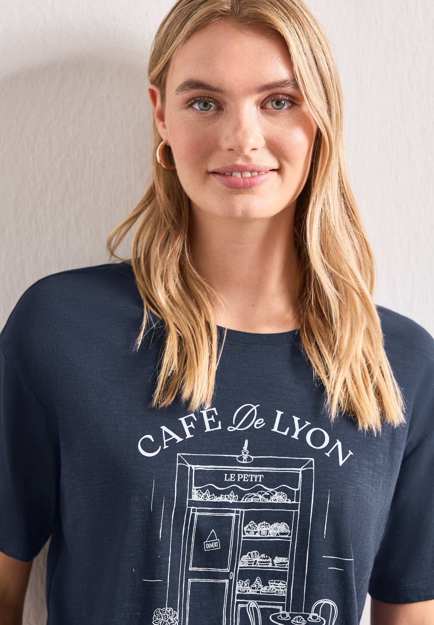 Street One - T-Shirt mit Rundhals und Frontprint - Farbe: darkest blue