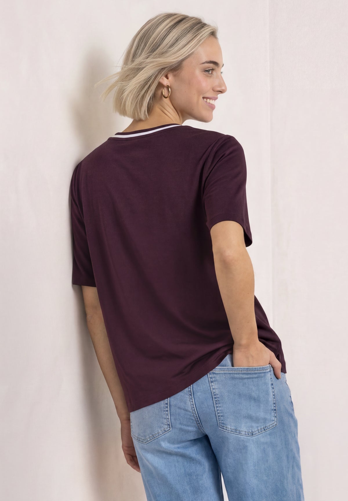 Street One - T-Shirt mit Rundhals und Kontrastdetail - Farbe: rustic rouge