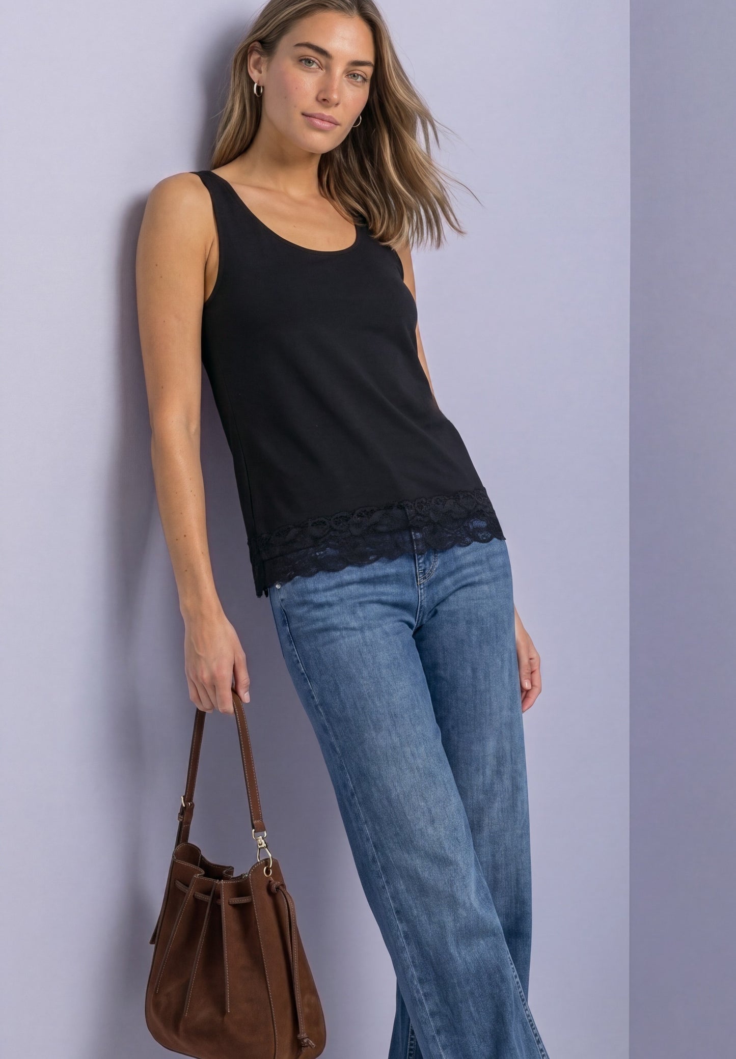 Street One - Top mit Rundhals und Spitzenkante - Farbe: Black