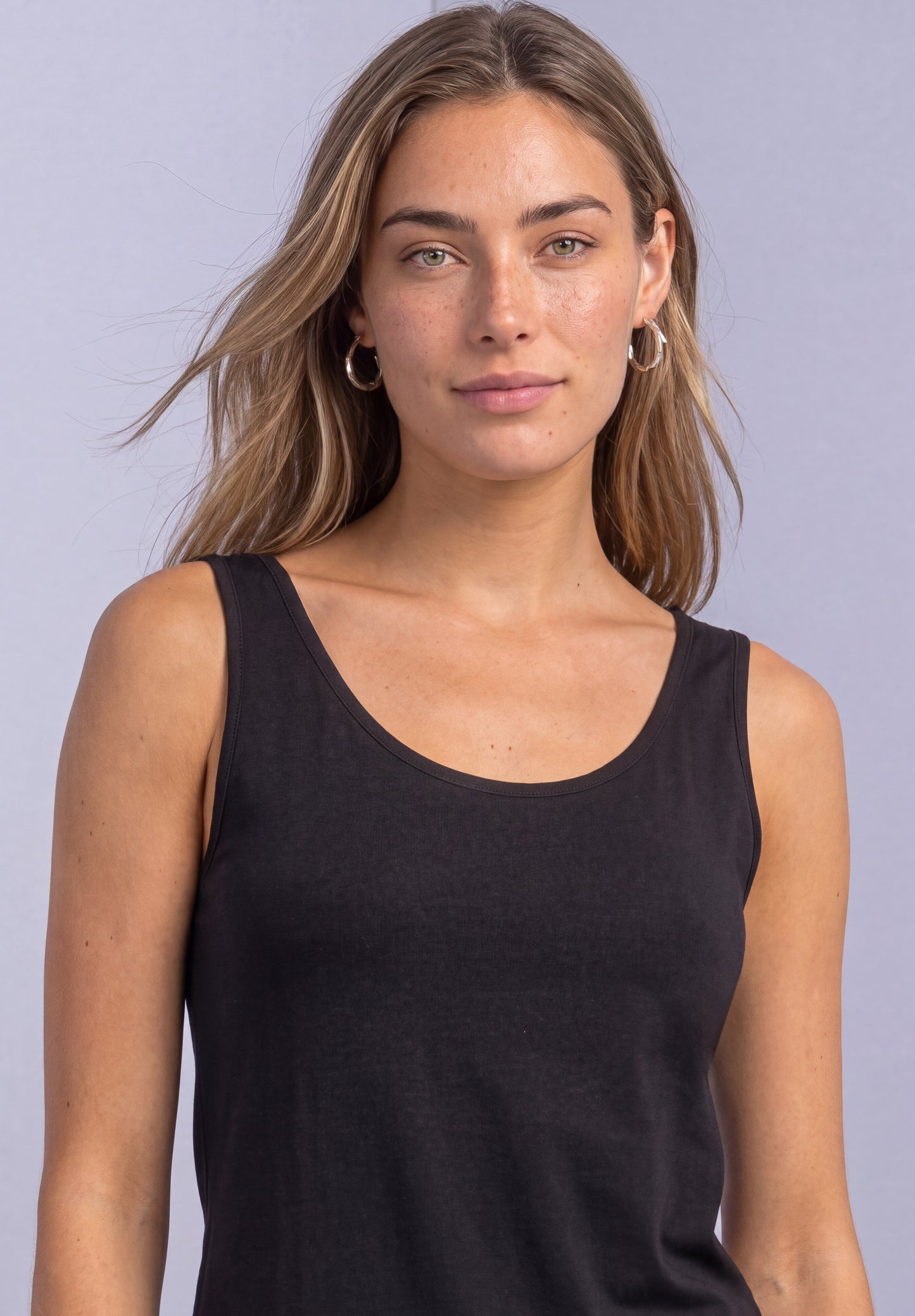 Street One - Top mit Rundhals und Spitzenkante - Farbe: Black