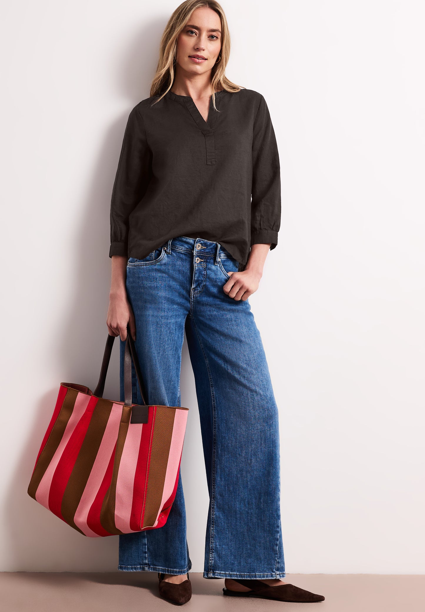 Street One - Bluse mit Split Neck aus Leinenmix - Farbe: espresso brown