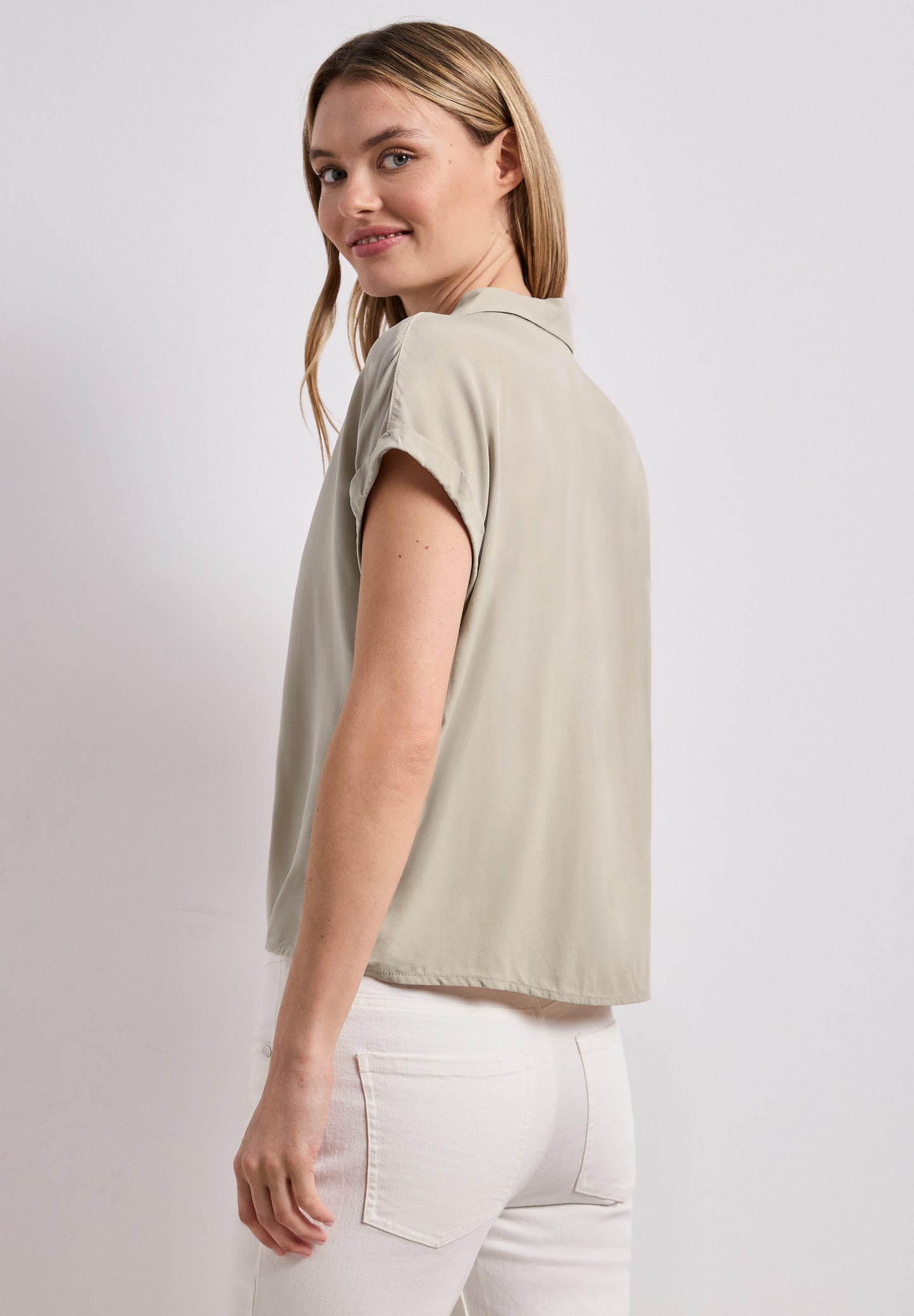 Street One - Dropped Shoulder Bluse mit Bowling-Kragen - Farbe: timeless beige