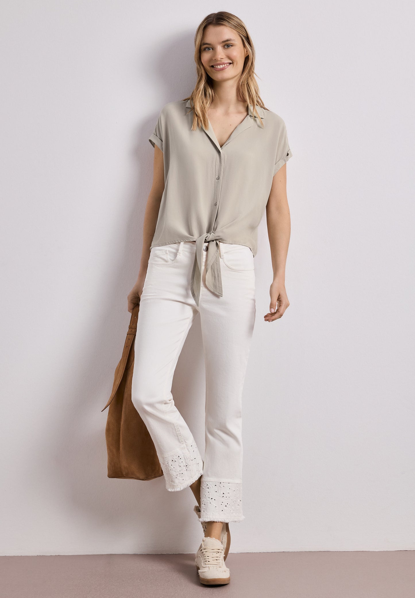 Street One - Dropped Shoulder Bluse mit Bowling-Kragen - Farbe: timeless beige