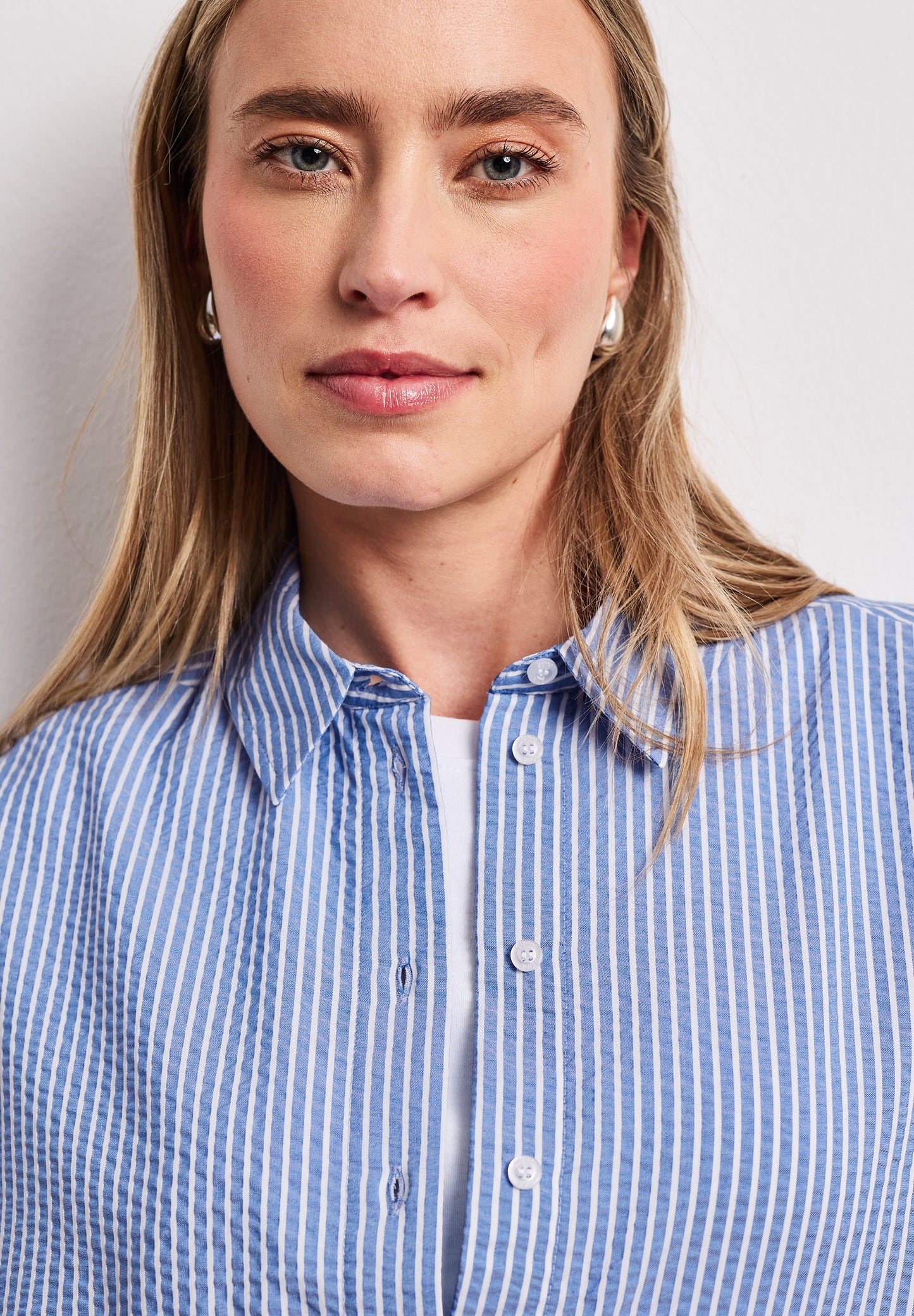 Street One - Langarm Bluse aus Seersuckerqualität - Farbe: original blue