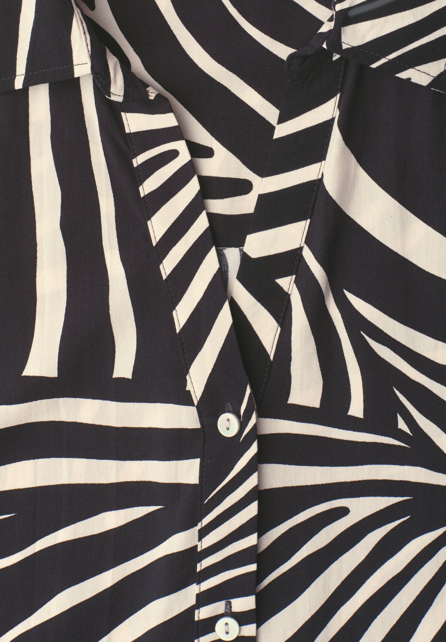 Street One - Kurzarm Hemdbluse mit Turn-Up-Details - Farbe: Black