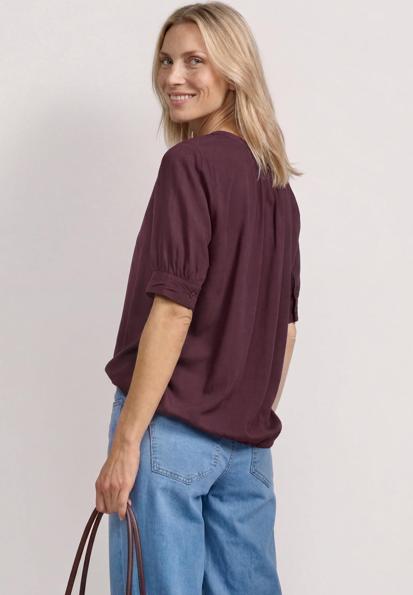 Street One - Kurzarm Bluse mit Split Neck und Elastiksaum - Farbe: rustic rouge