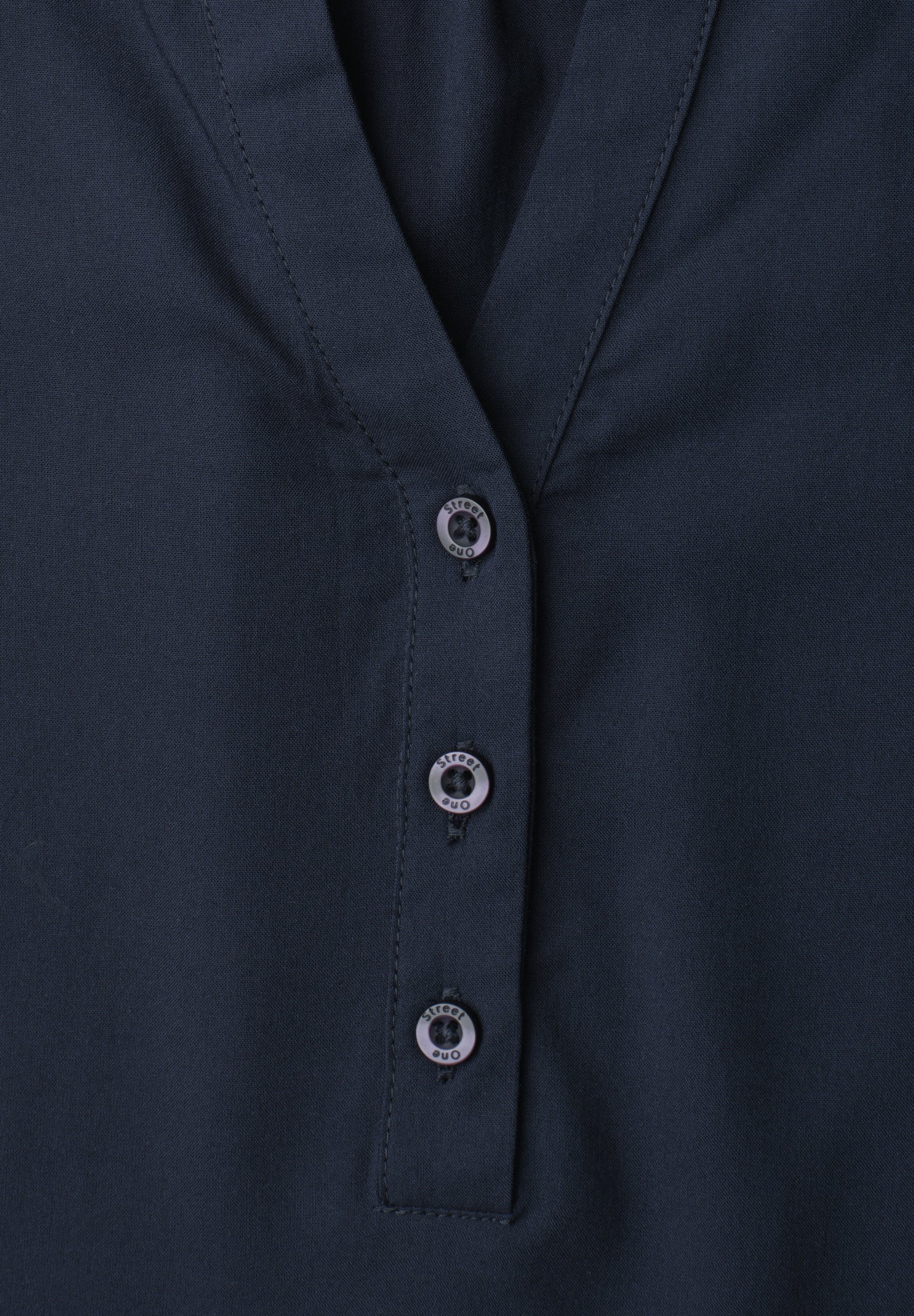 Street One - Kurzarm Bluse mit Split Neck und Elastiksaum - Farbe: darkest blue