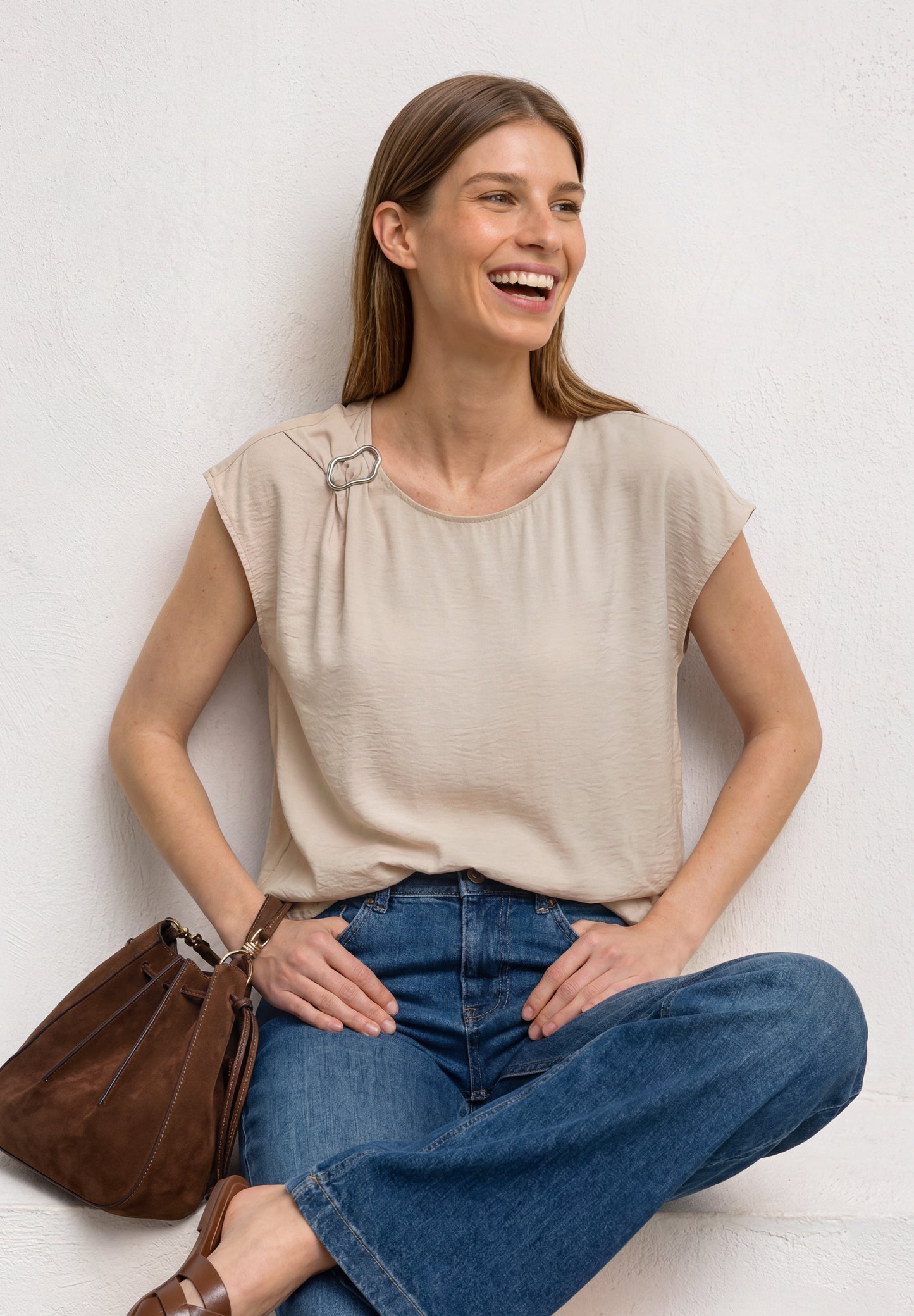 Street One - Blusenshirt mit Rundhals und Schnallendetail - Farbe: clay sand