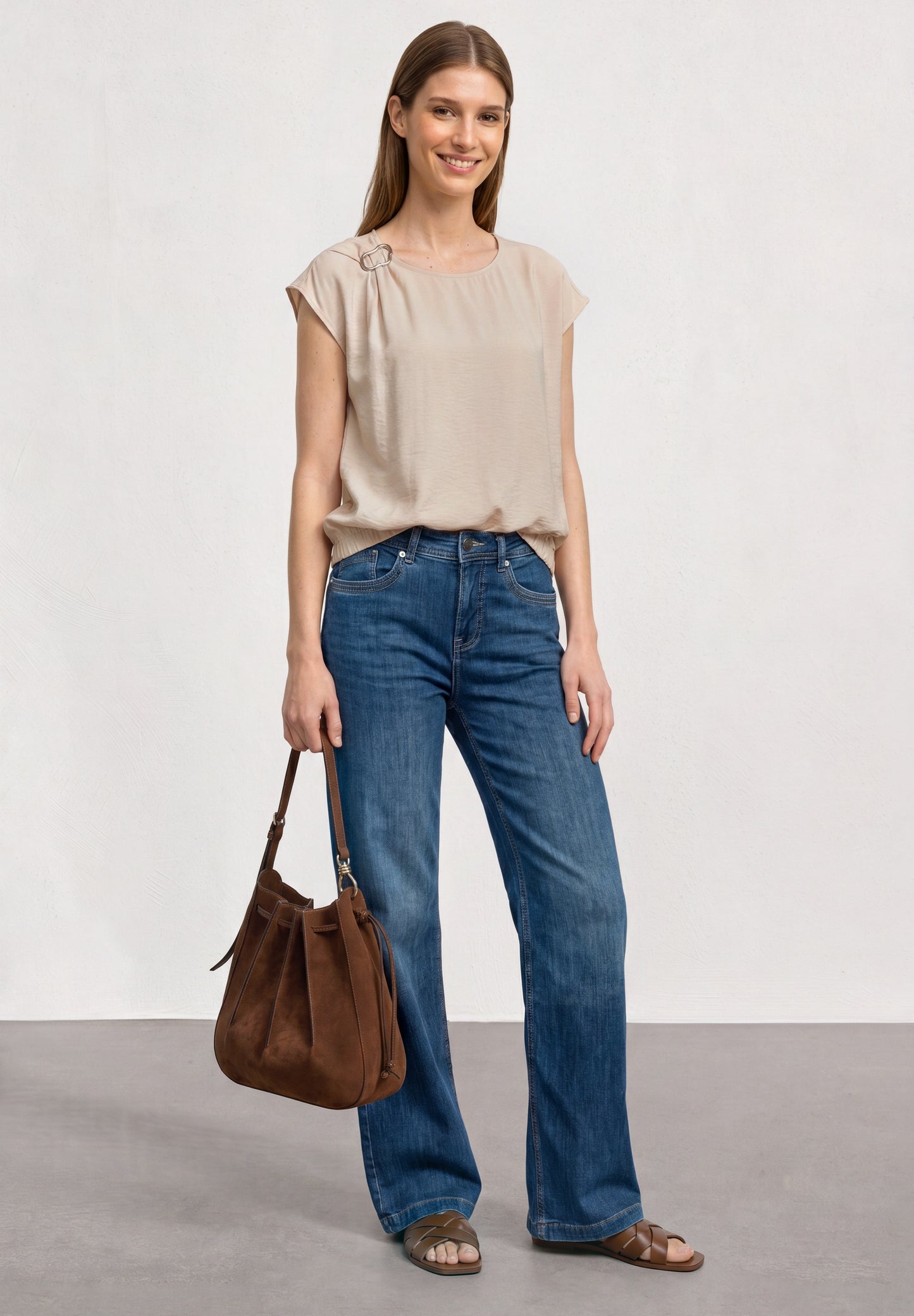 Street One - Blusenshirt mit Rundhals und Schnallendetail - Farbe: clay sand