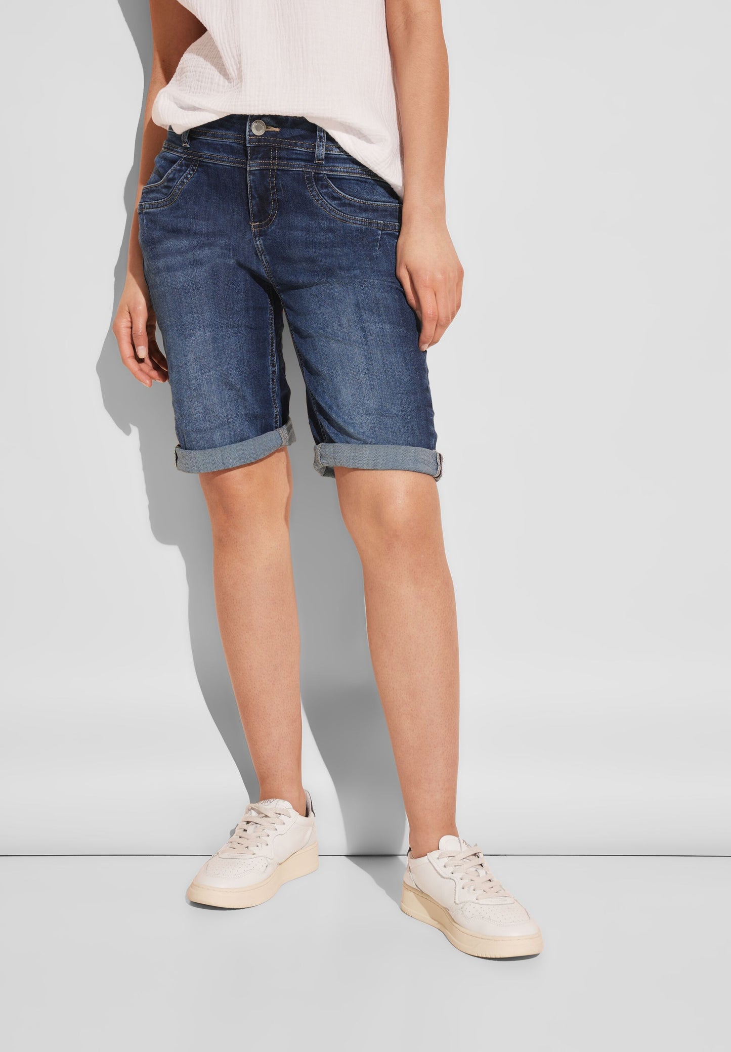Street One - Casual Fit Jeans Shorts - blue washed soft