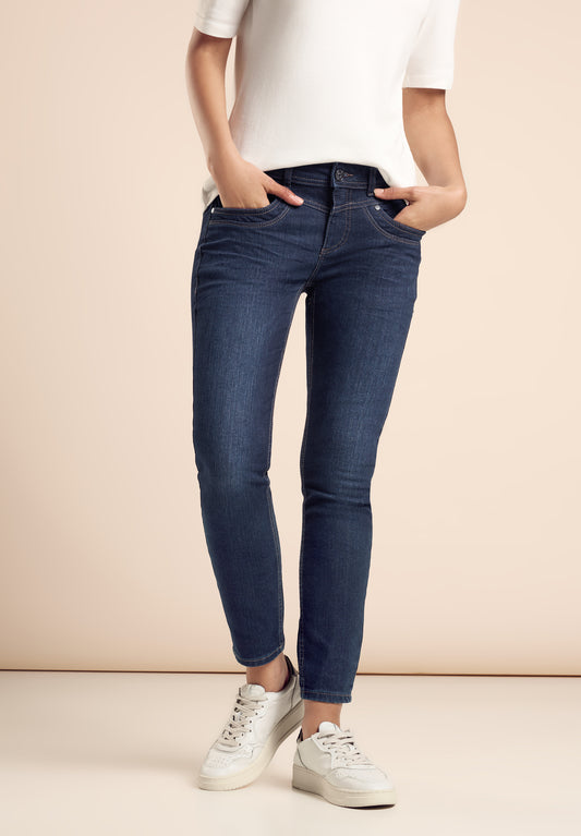 Street One Damen Jeans im Slim Fit – Farbe: tief indigo