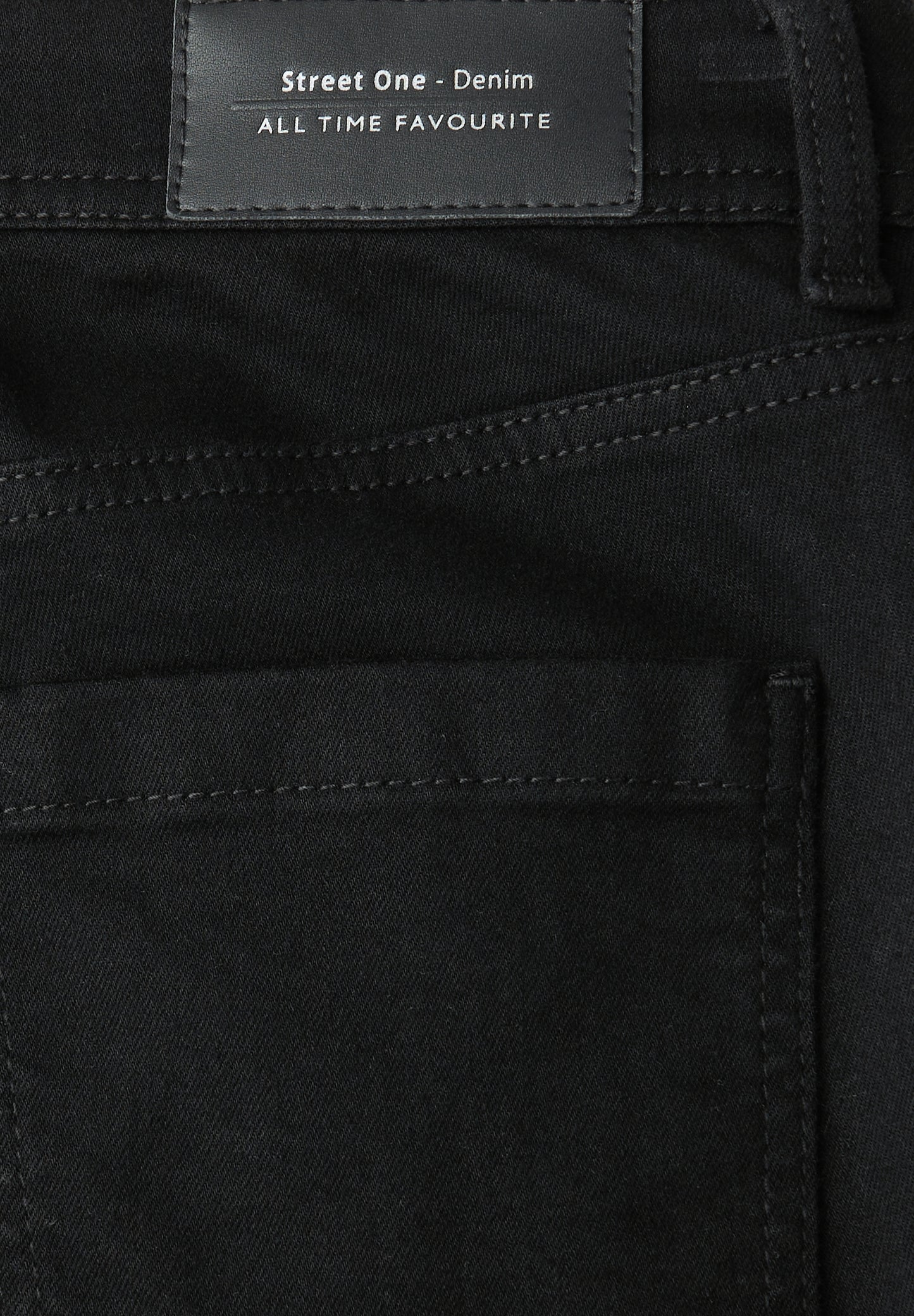 Street One Casual Fit Jeans - Farbe: black clean washed