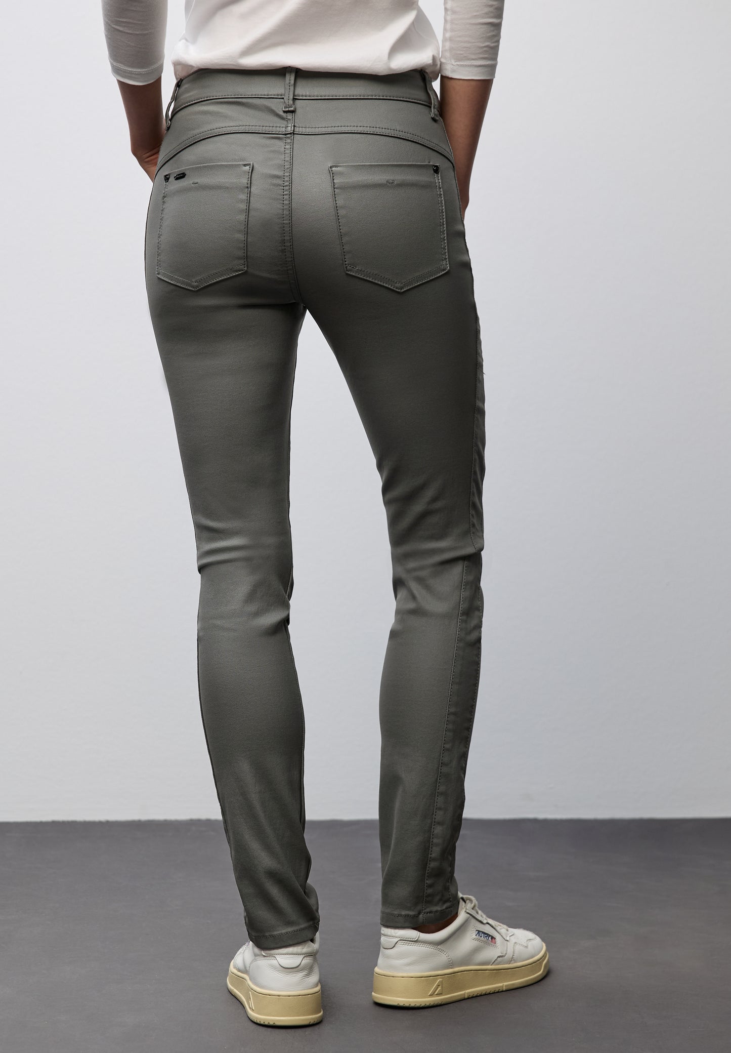 Street One Slim Fit Coated Hose - Farbe: balsam green