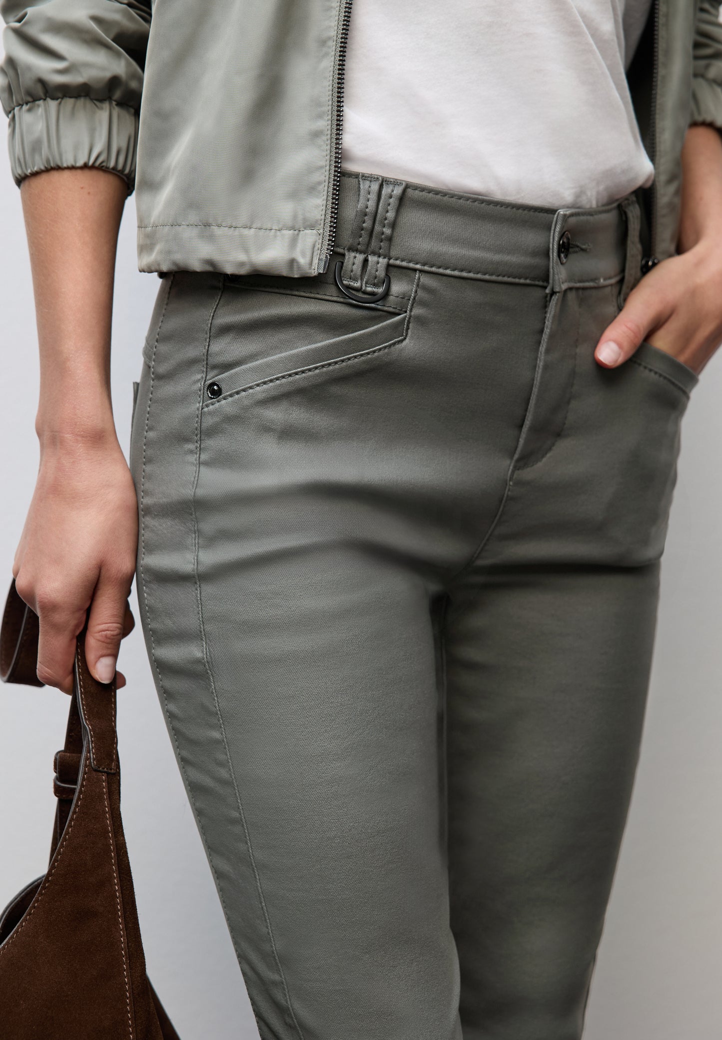 Street One Slim Fit Coated Hose - Farbe: balsam green