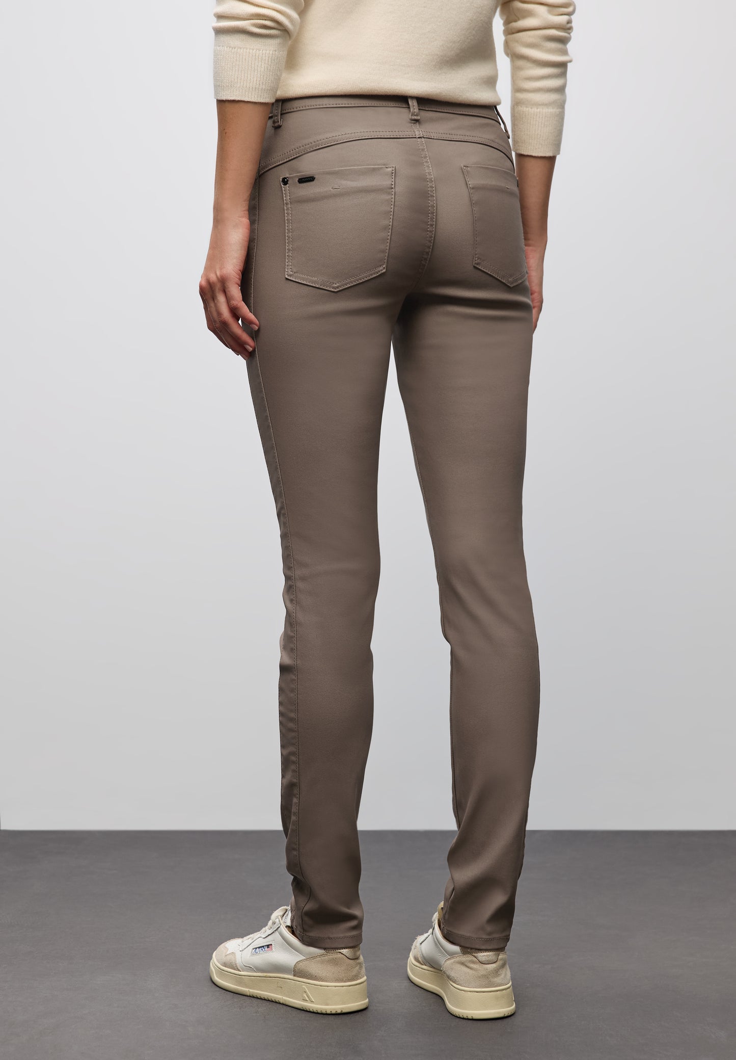 Street One Slim Fit Coated Hose - Farbe: silk brown