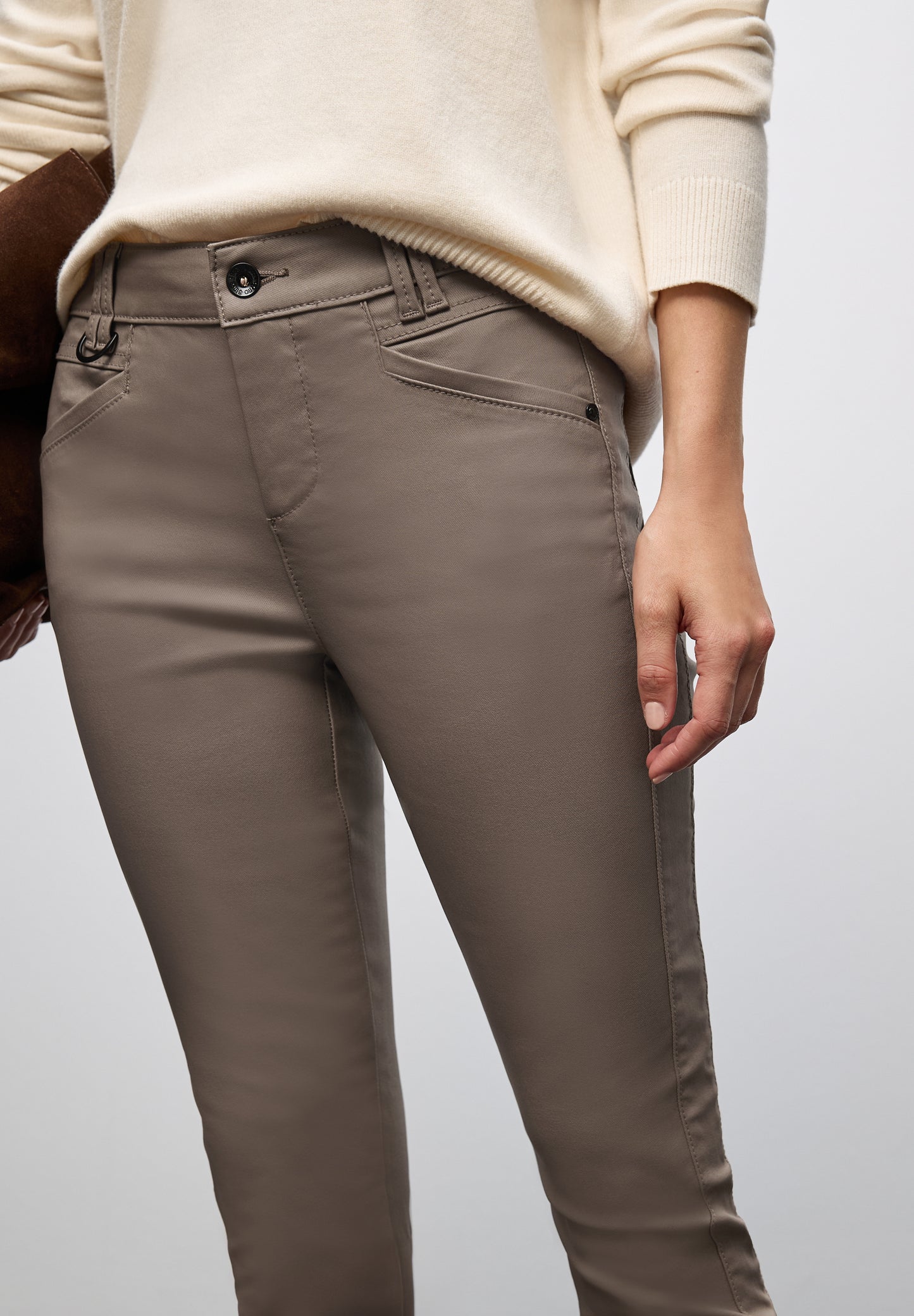 Street One Slim Fit Coated Hose - Farbe: silk brown