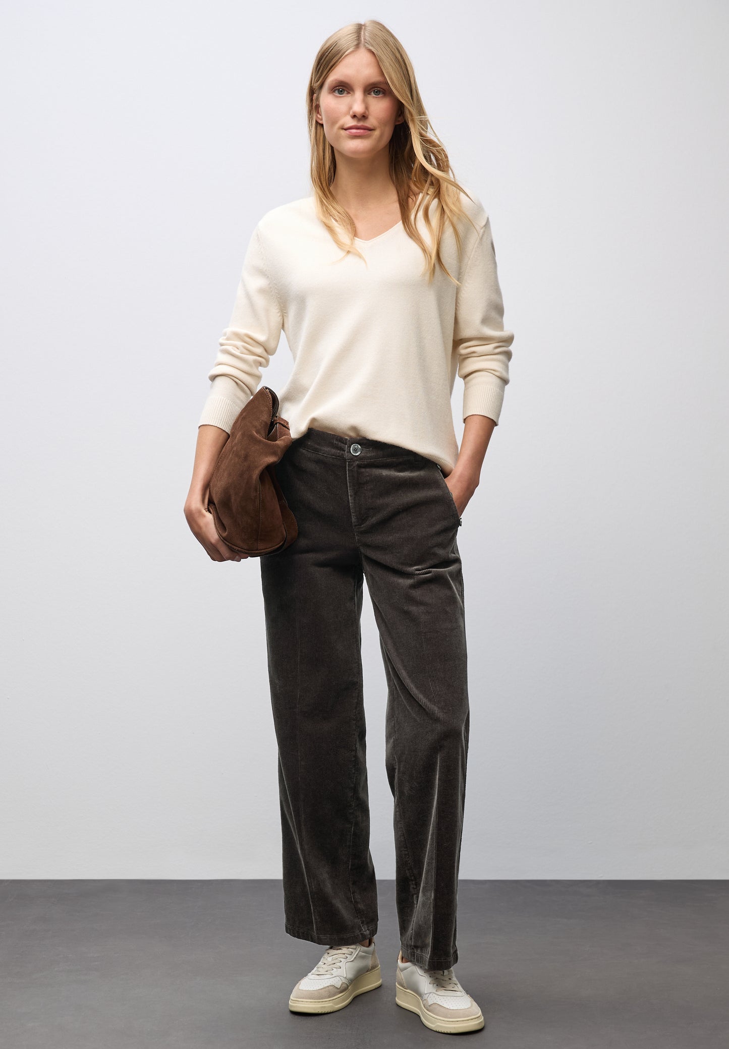 Street One Straight Leg Cordhose - Farbe: darkest brown