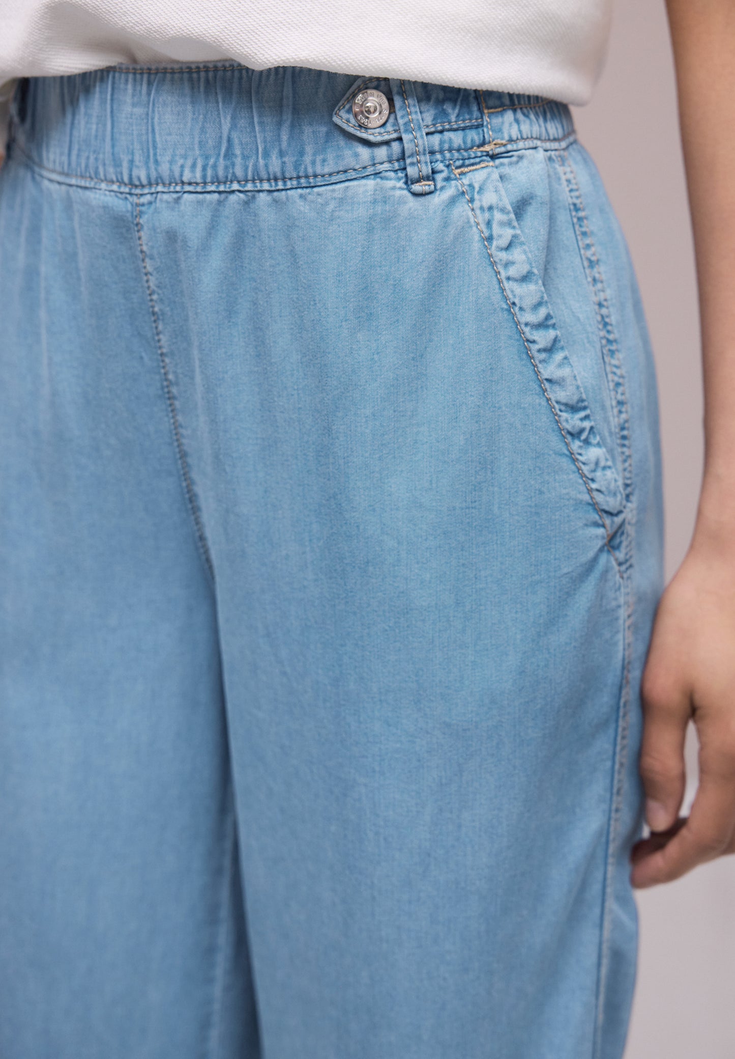 Street One - High Waist Wide Leg Hose mit Knopfdetails - Farbe: Light Blue soft wash