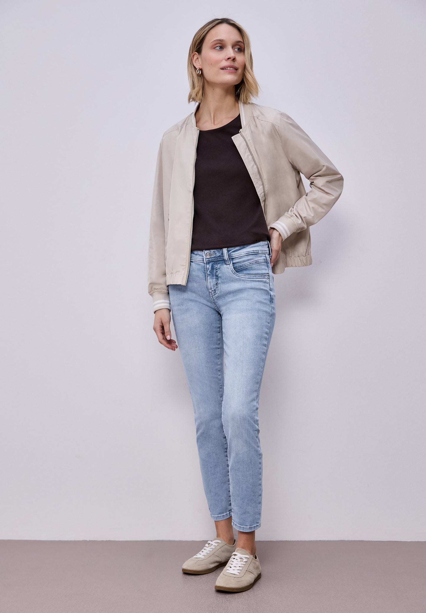 Street One - Mid Waist Slim Leg Jeans im Slim Fit - Farbe: light blue random wash