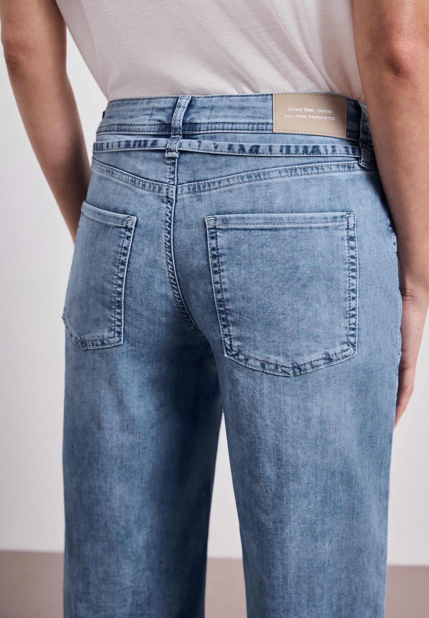 Street One - Mid Waist Wide Leg Jeans im Loose Fit - Farbe: mid blue random wash