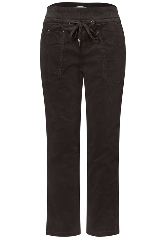 Street One - Slim Leg Cordhose im Loose Fit - Farbe: black coffee