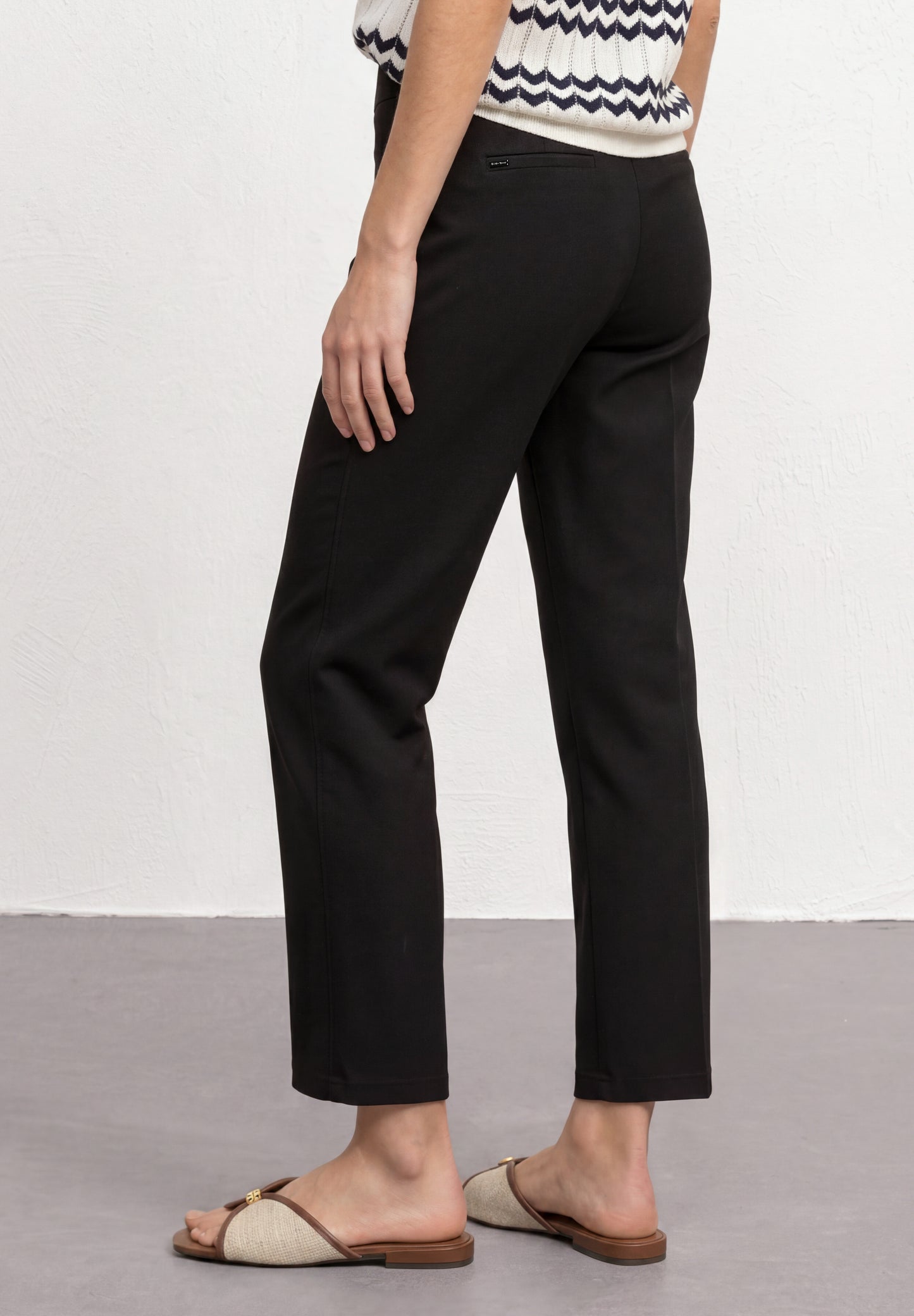 Street One - High Waist Straight Leg Hose im Casual Fit - Farbe: Black