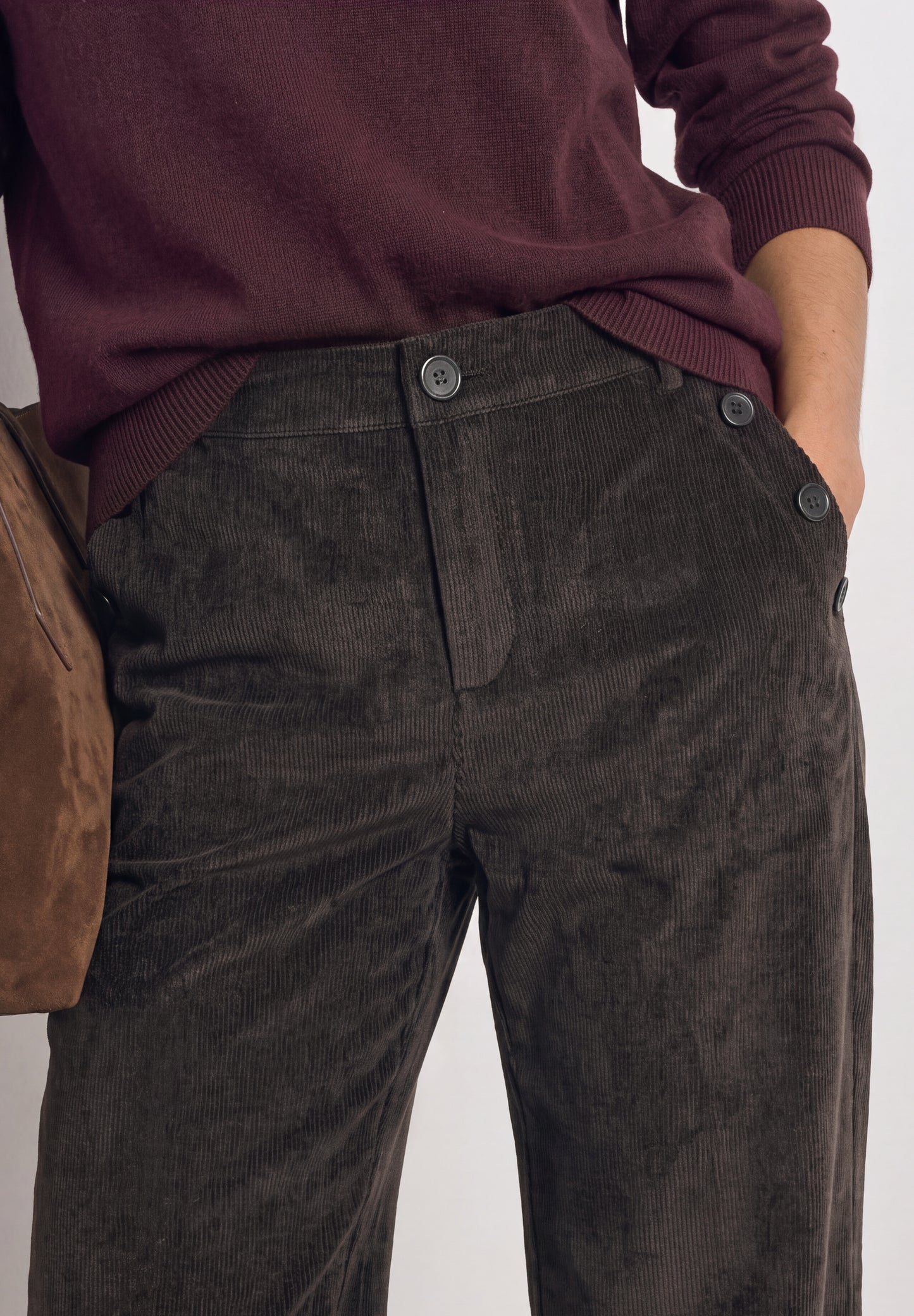 Street One - Mid Waist Straight Leg Hose mit Knöpfen - Farbe: black coffee
