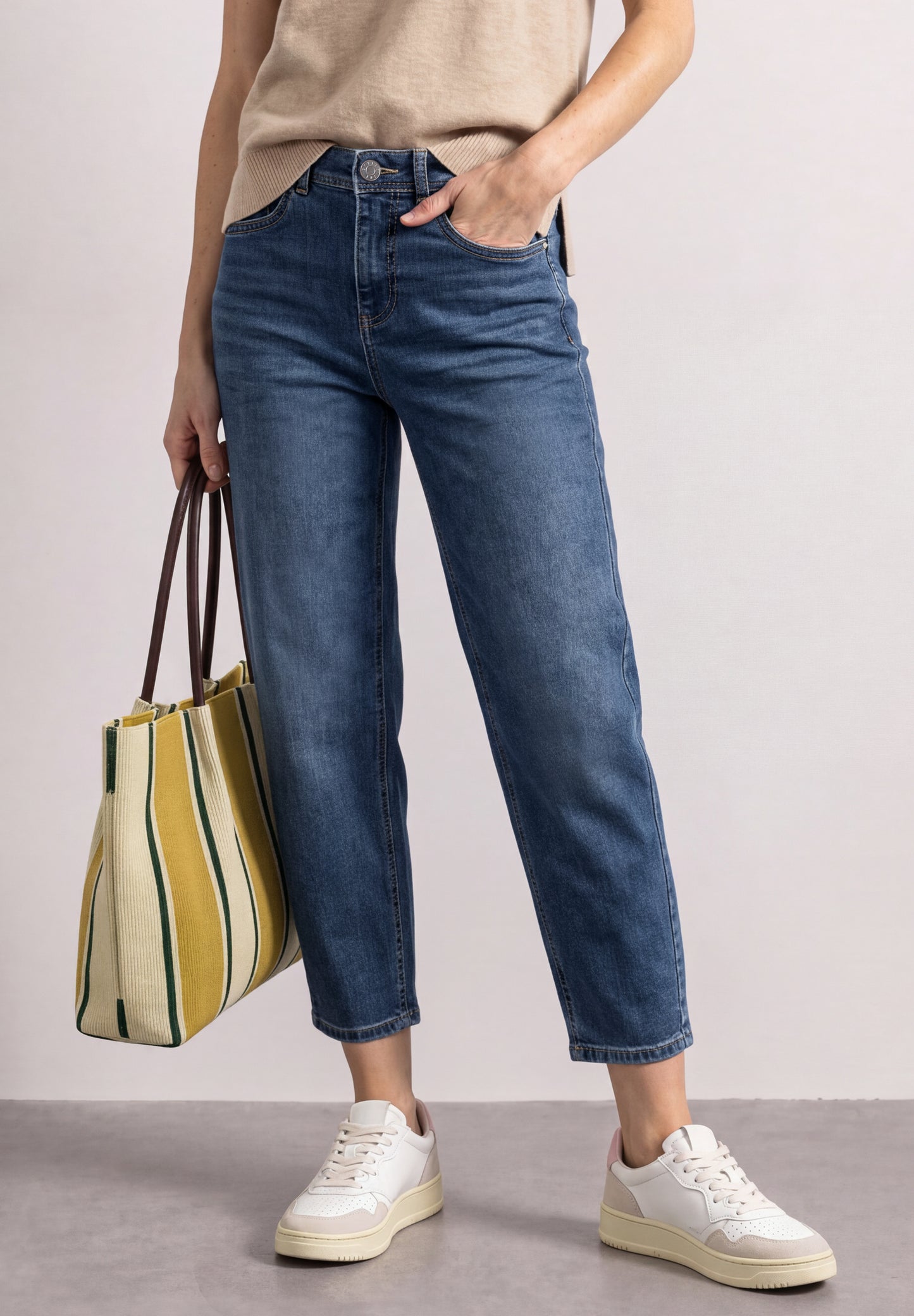 Street One - High Waist Barrel Leg Jeans im Loose Fit - Farbe: Medium Blue washed