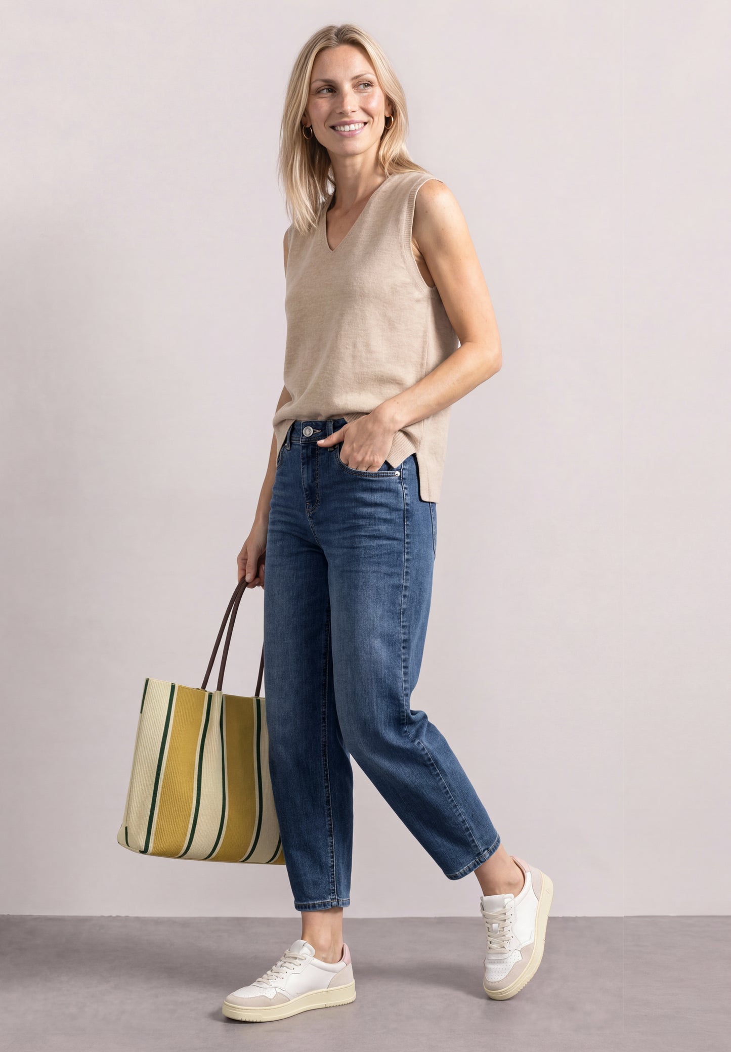 Street One - High Waist Barrel Leg Jeans im Loose Fit - Farbe: Medium Blue washed