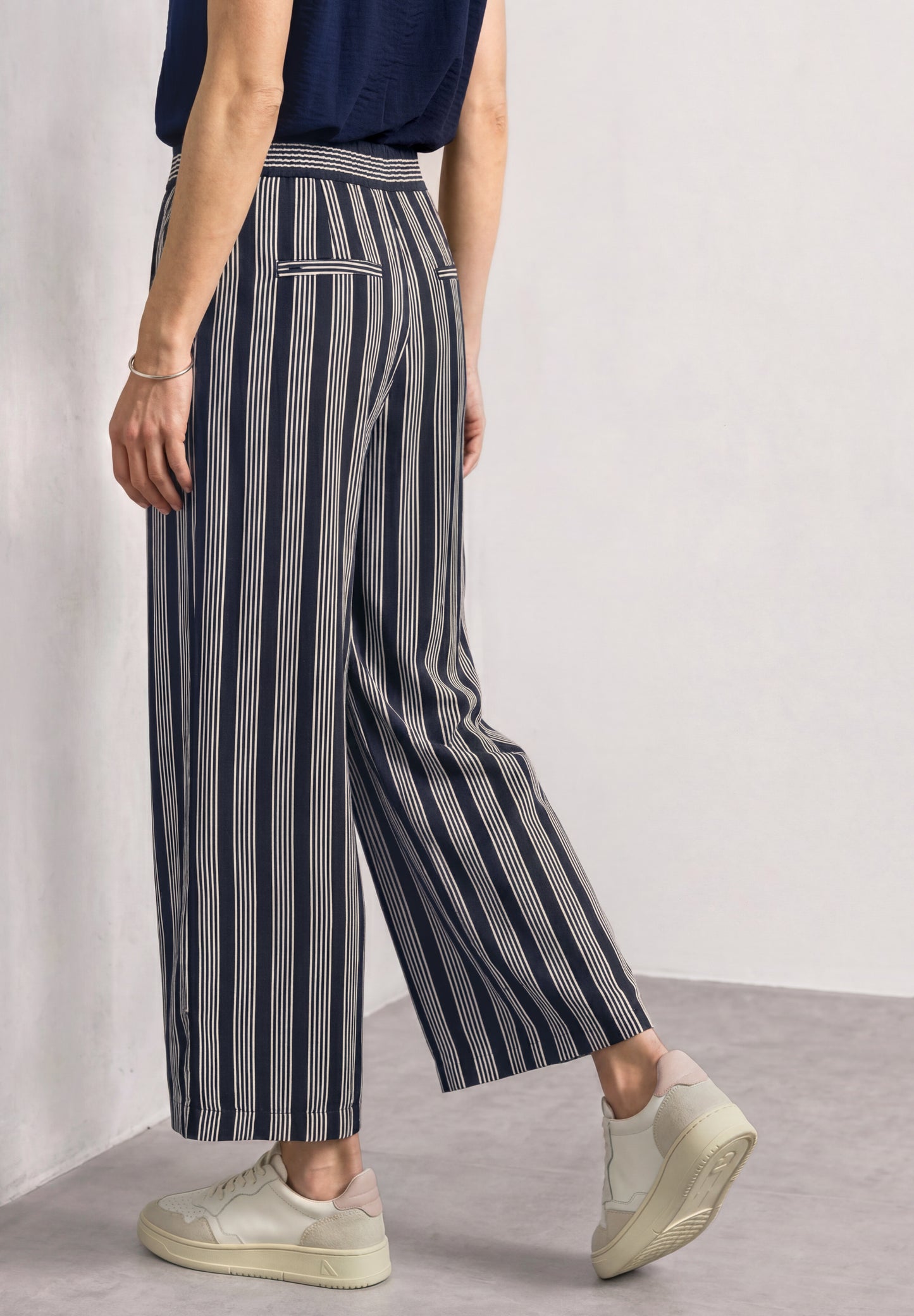 Street One - Mid Waist Wide Leg Hose mit Streifen - Farbe: darkest blue